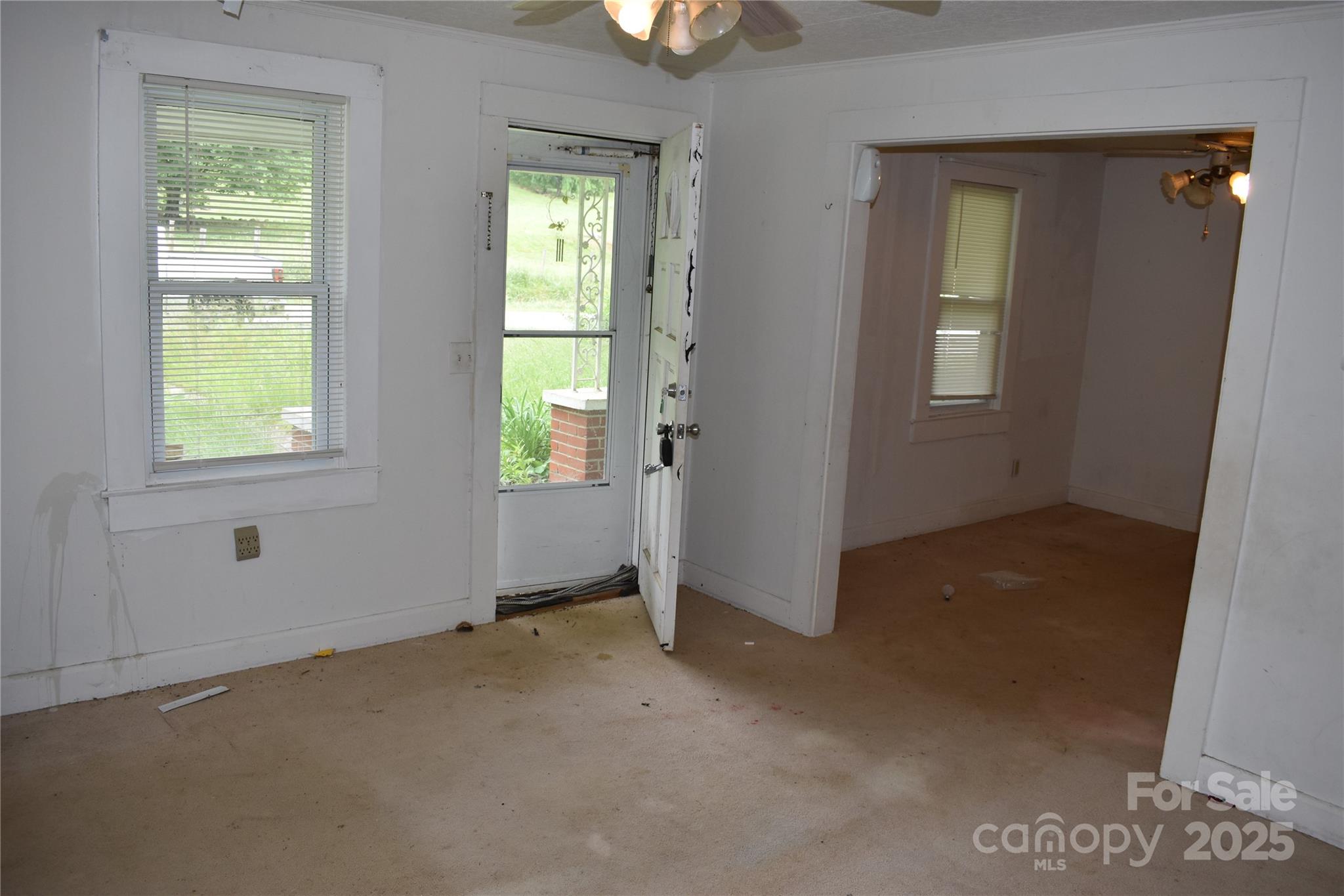 18417 Hwy 221 Highway N