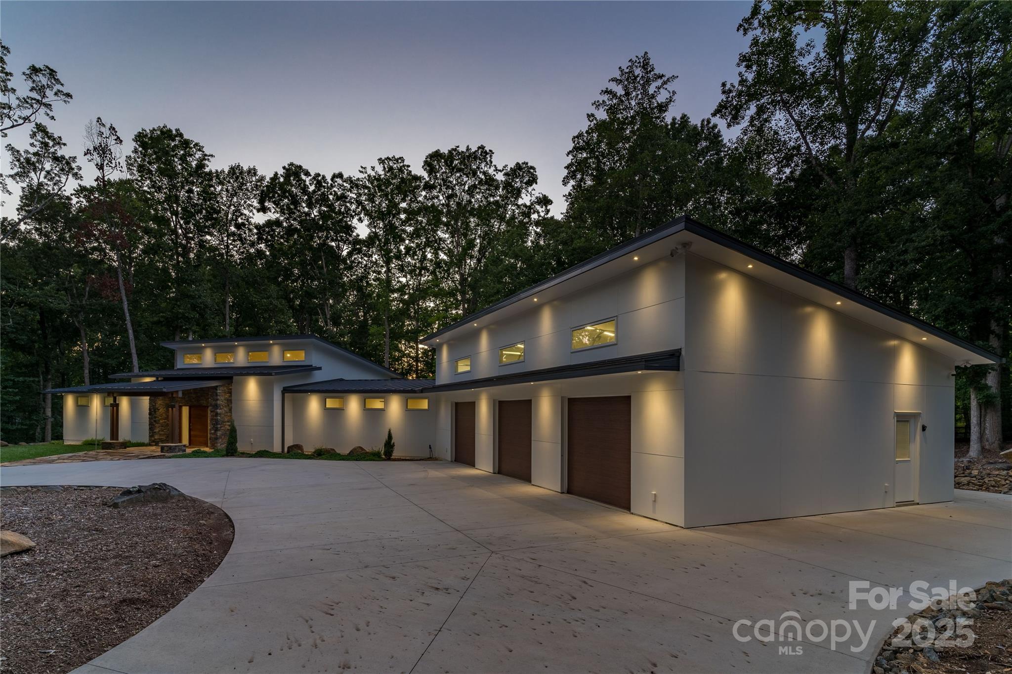 2725 Monarch Drive