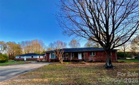 154 Lovelace Road Forest City NC 28043