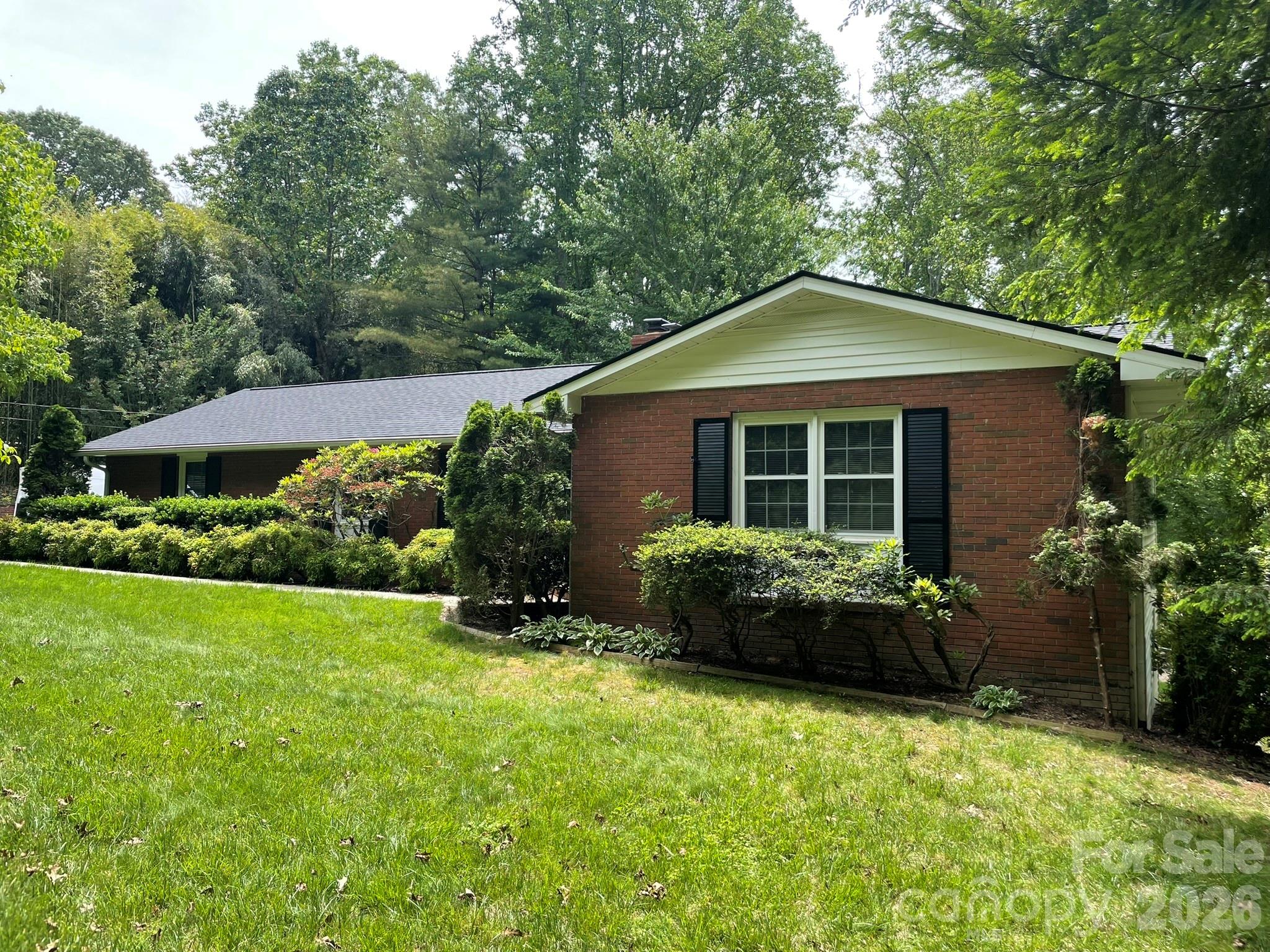 Photo 1 of 38 — 38 Westridge Drive, Asheville, NC 28803