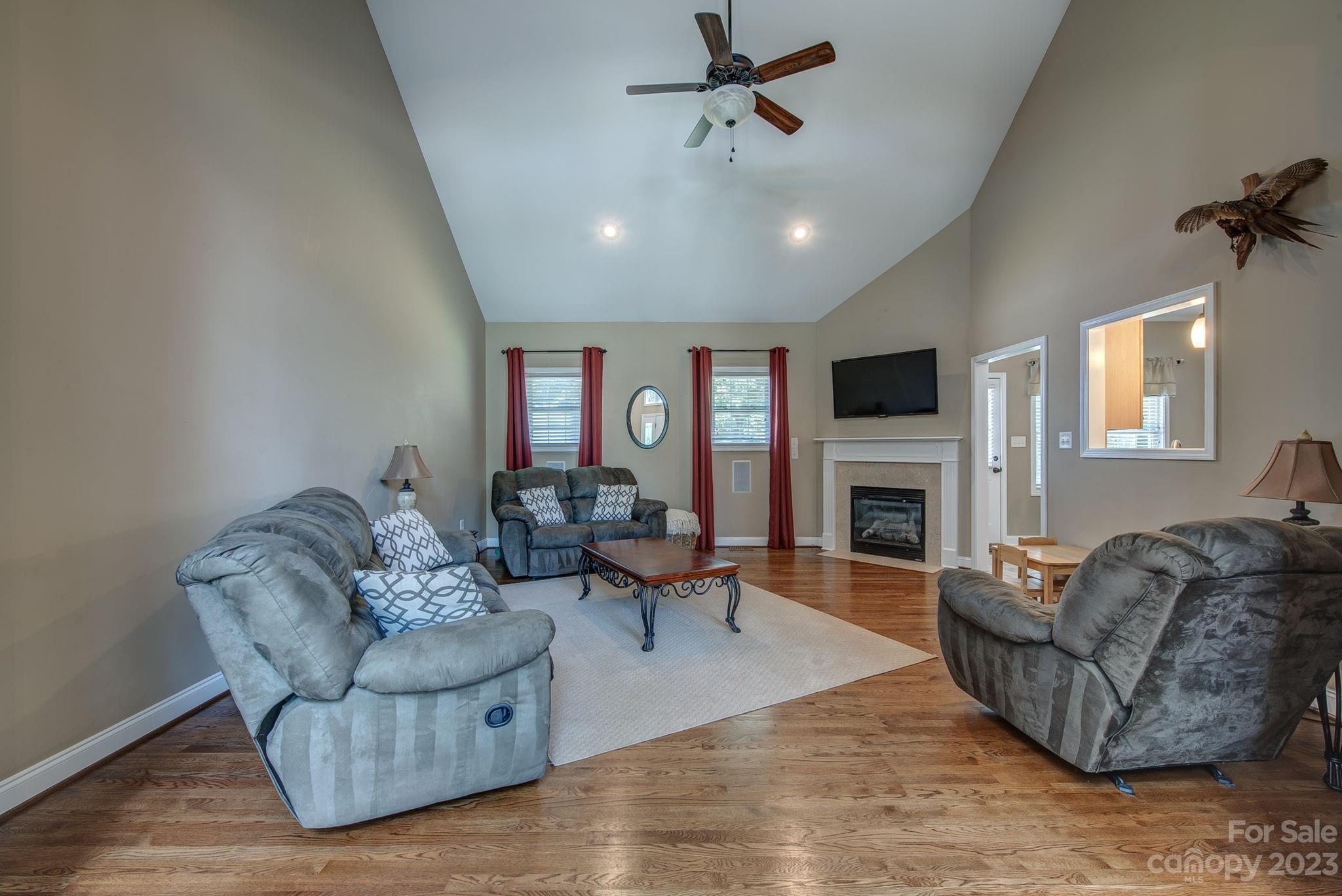 Erskine Woods - Residential