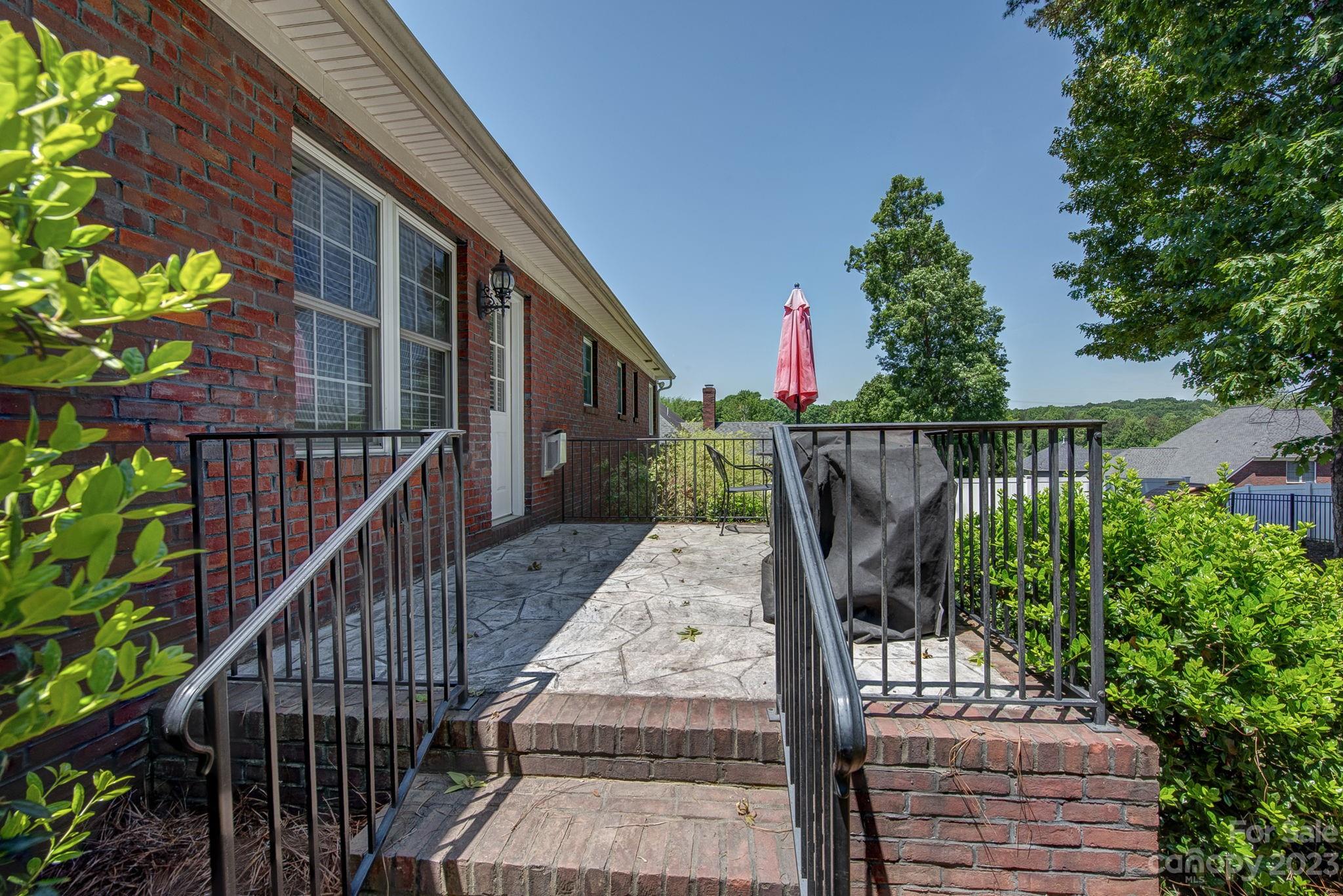 Erskine Woods - Residential