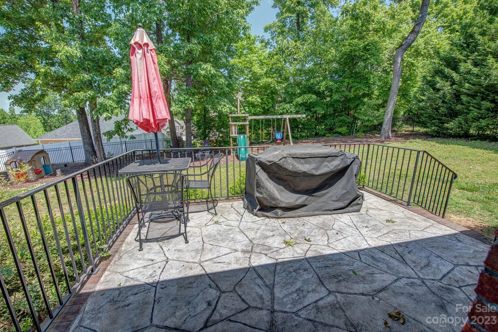 Erskine Woods - Residential