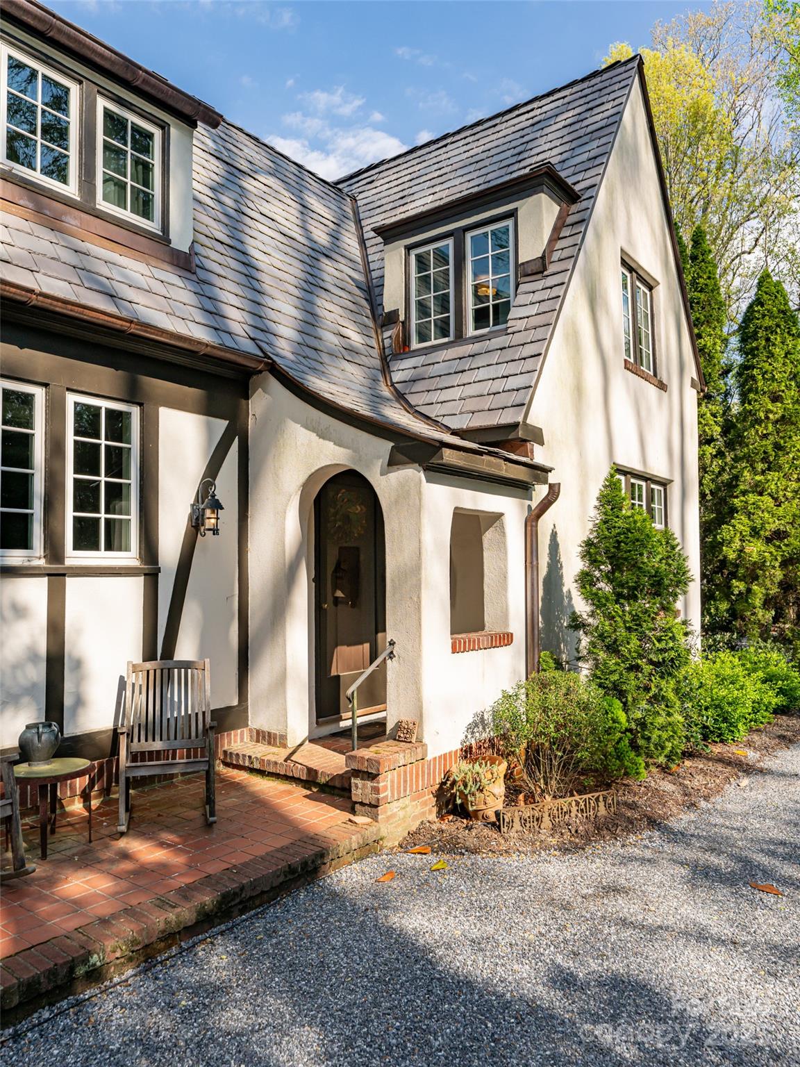 341 Vanderbilt Road