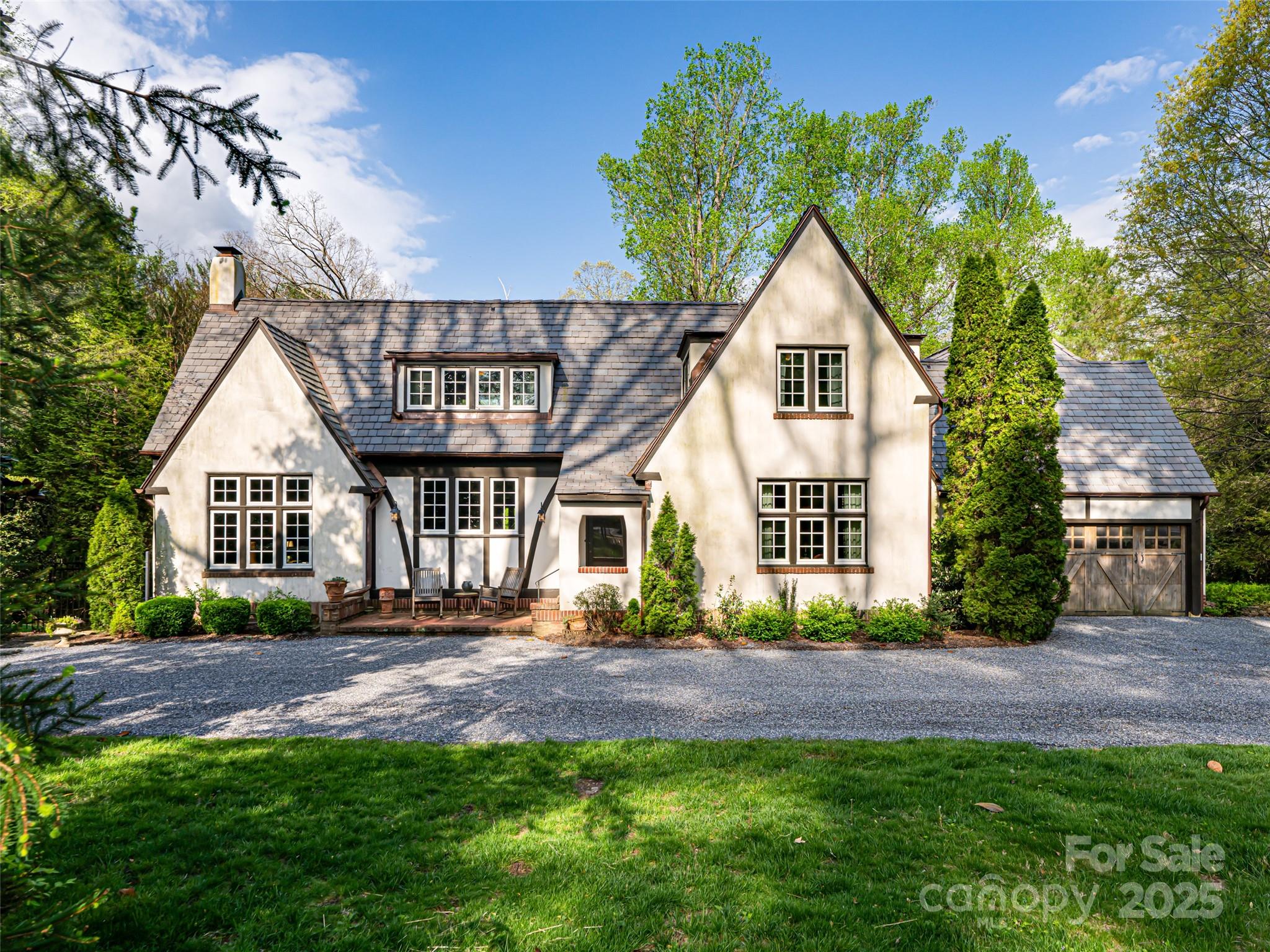 341 Vanderbilt Road