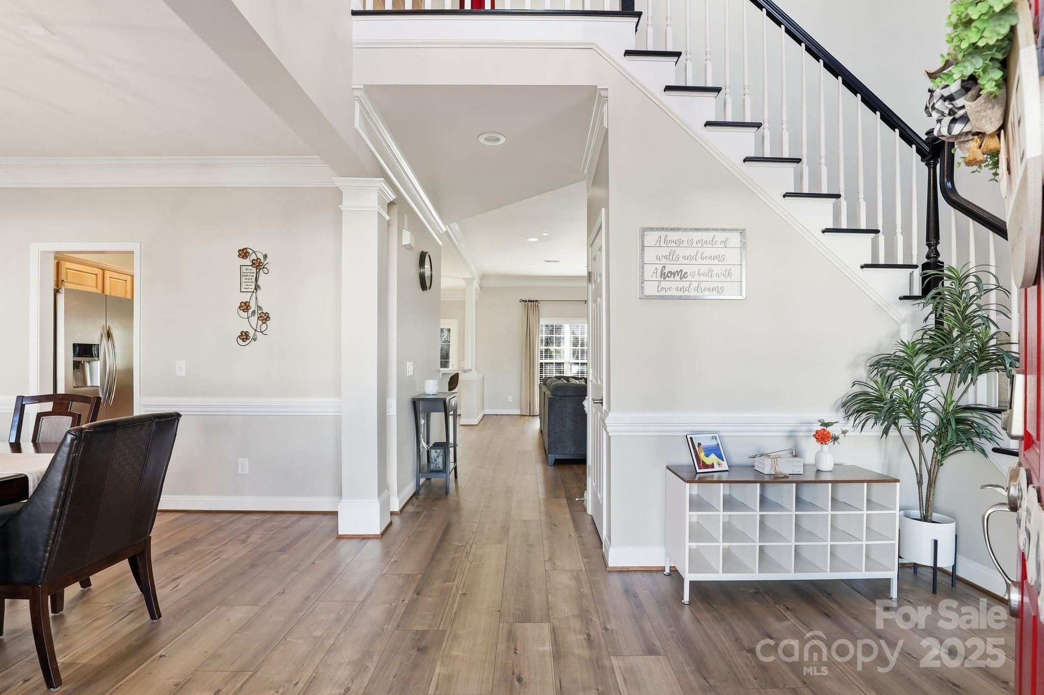 2566 Roswell Court NW