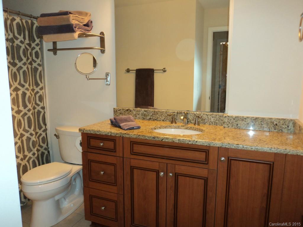 Fifth and Poplar - Residential Lease