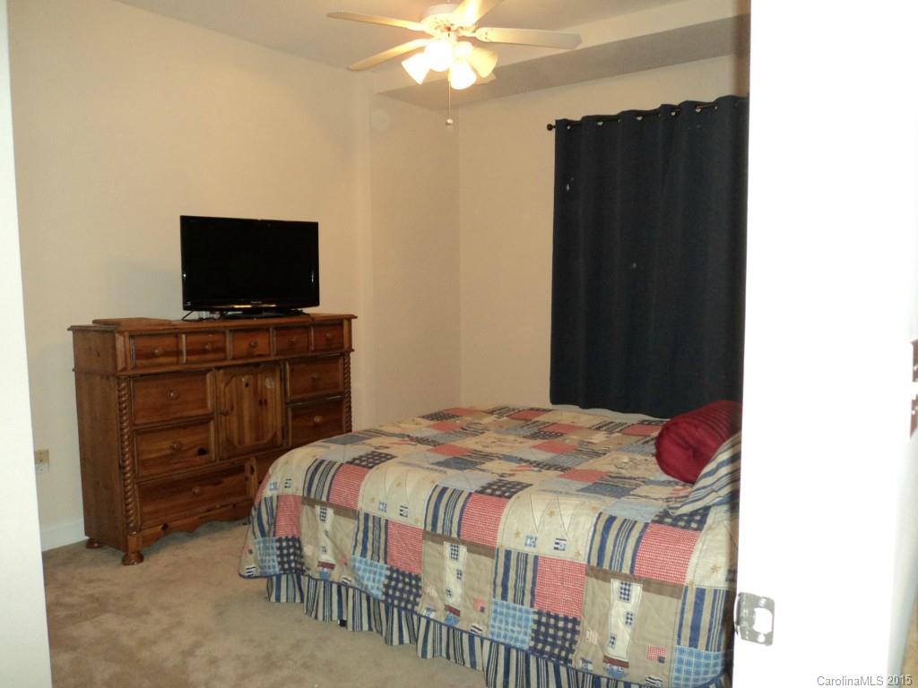 Fifth and Poplar - Residential Lease