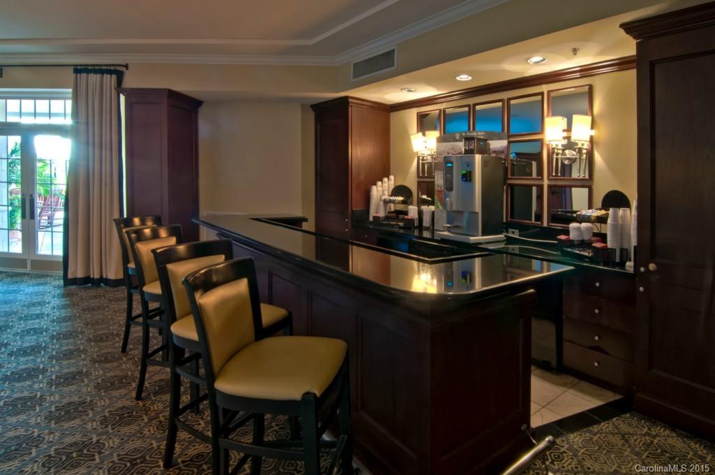 Fifth and Poplar - Residential Lease