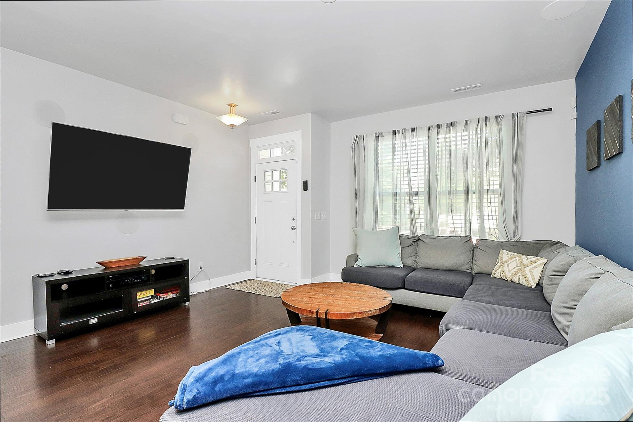 2726 Tranquil Oak Place