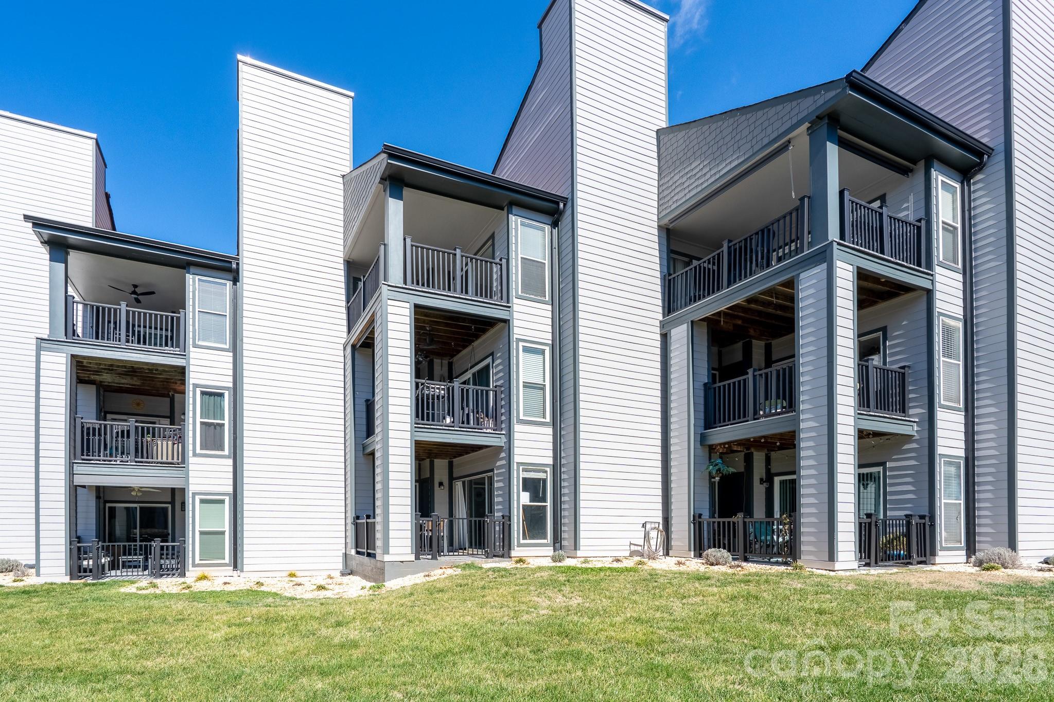 18851 Vineyard Point Lane