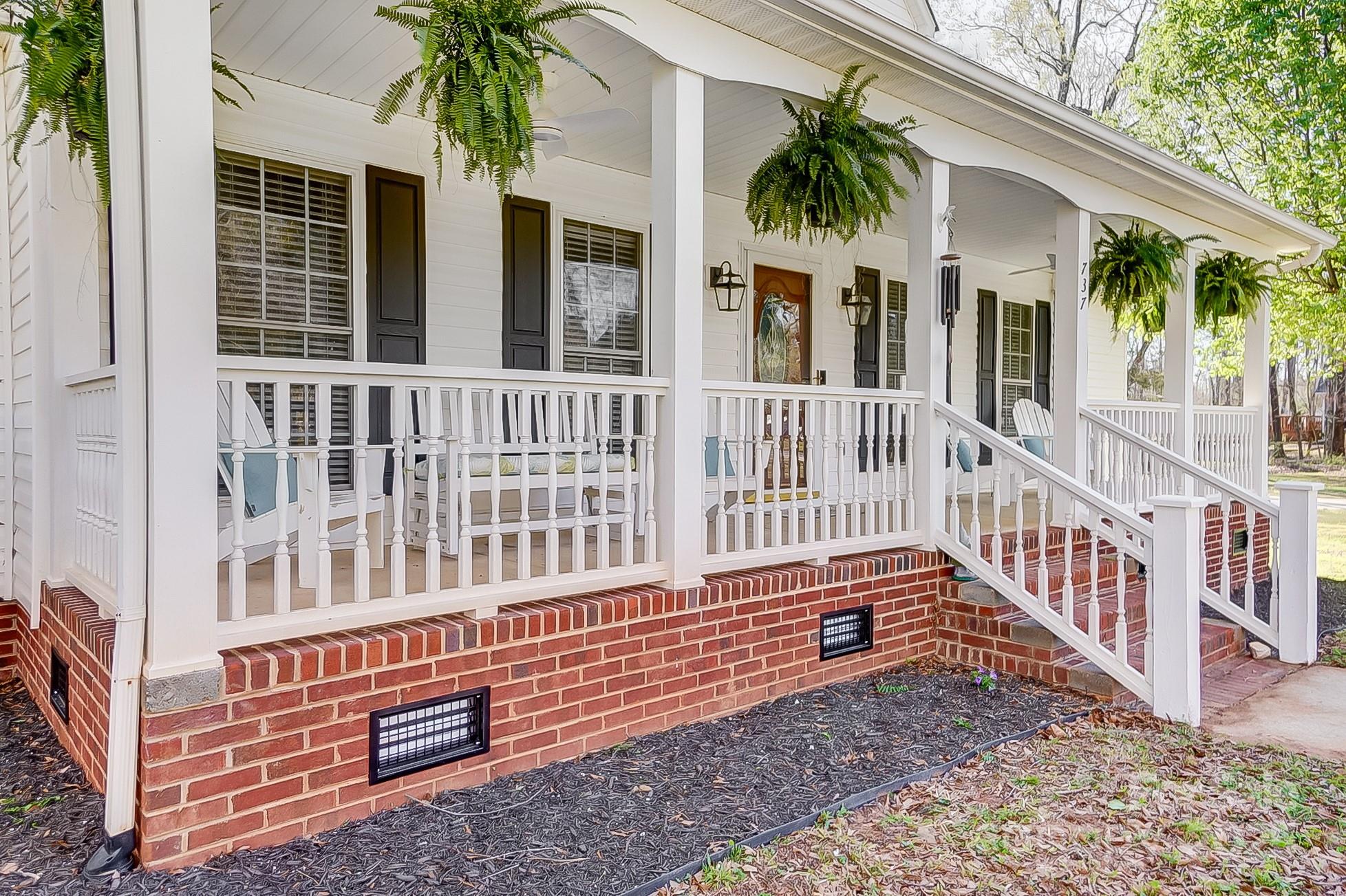 737 Sanside Drive