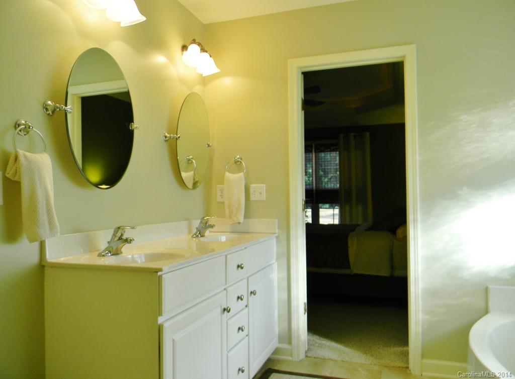 Henrys Orchard - Residential