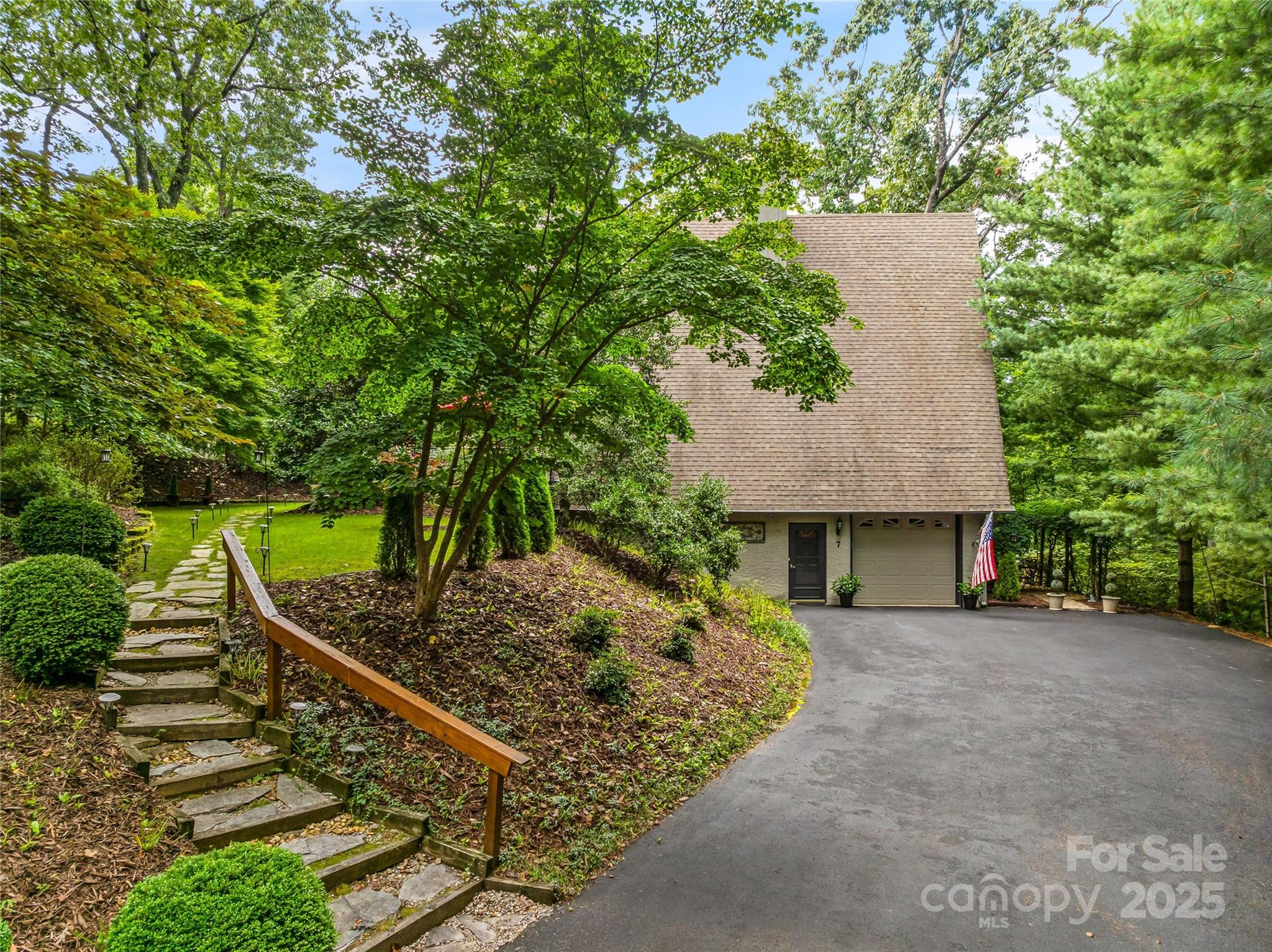 7 Cooper Cove S