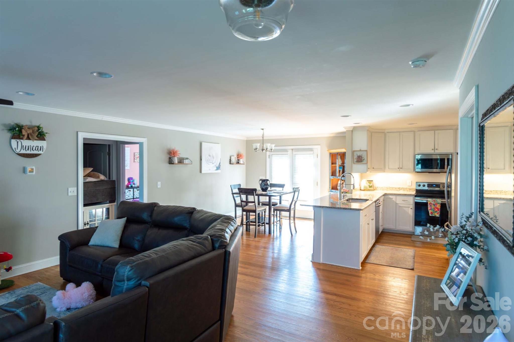 2422 23rd Street Drive NE
