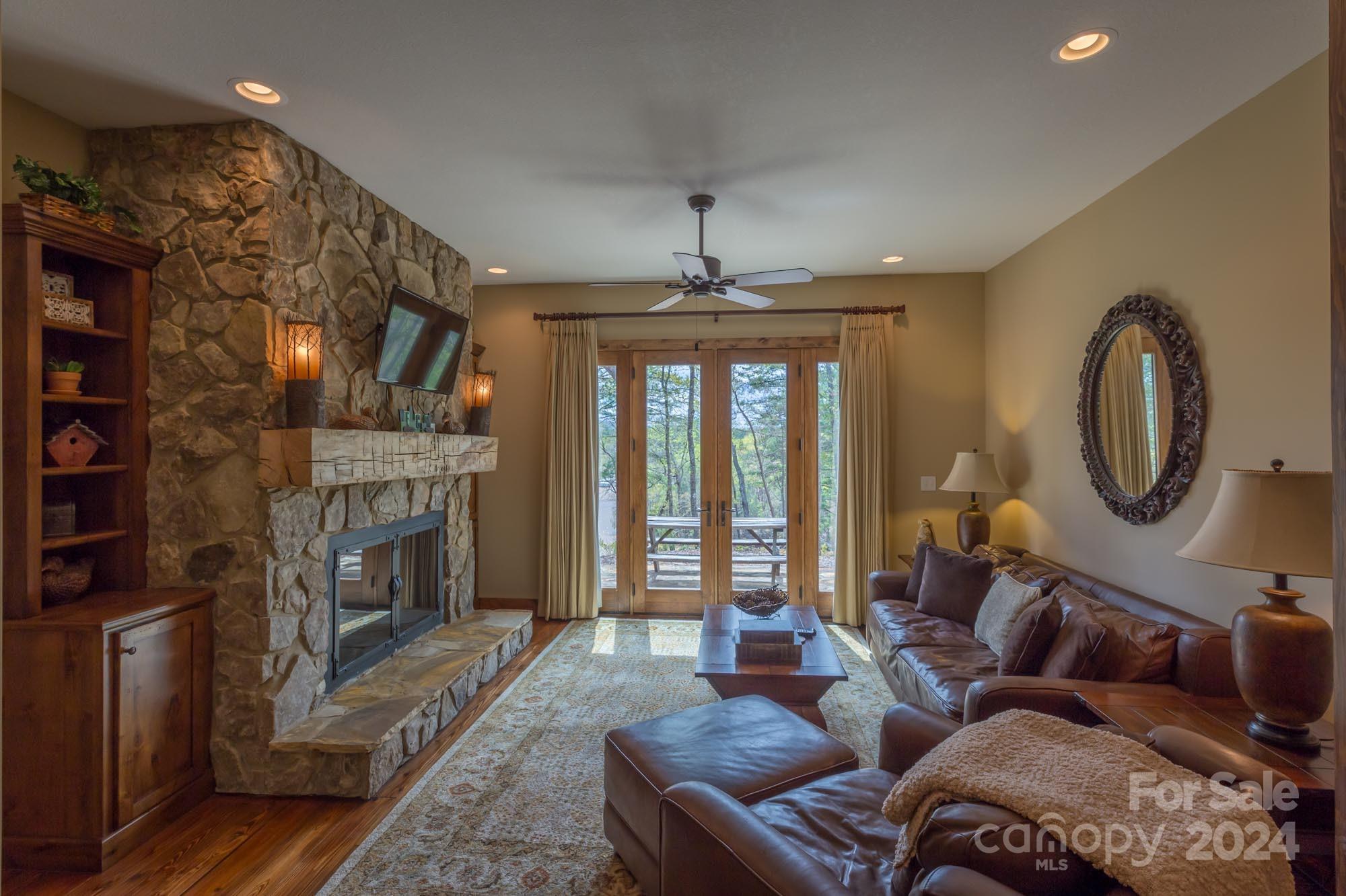 The Arbor at Lake James - Residential