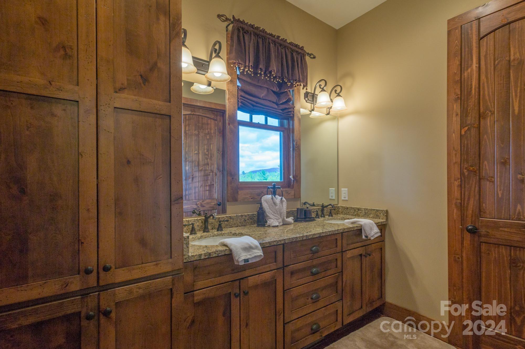 The Arbor at Lake James - Residential