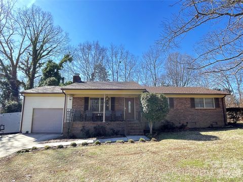 Photo of 120 General Pemberton Street, Stanley, NC 28164 (MLS # 4349104)