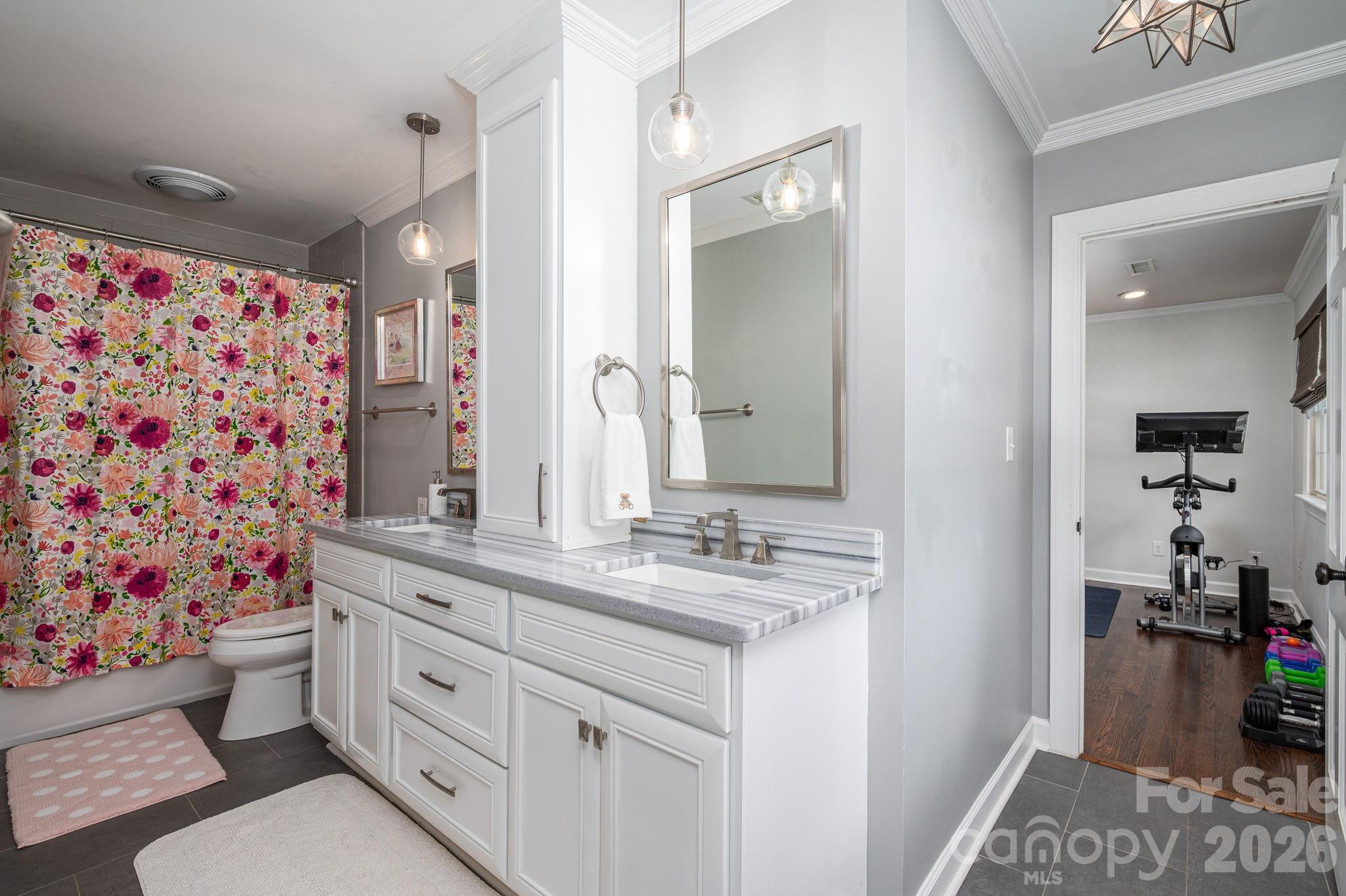 Country Club Estates - Residential