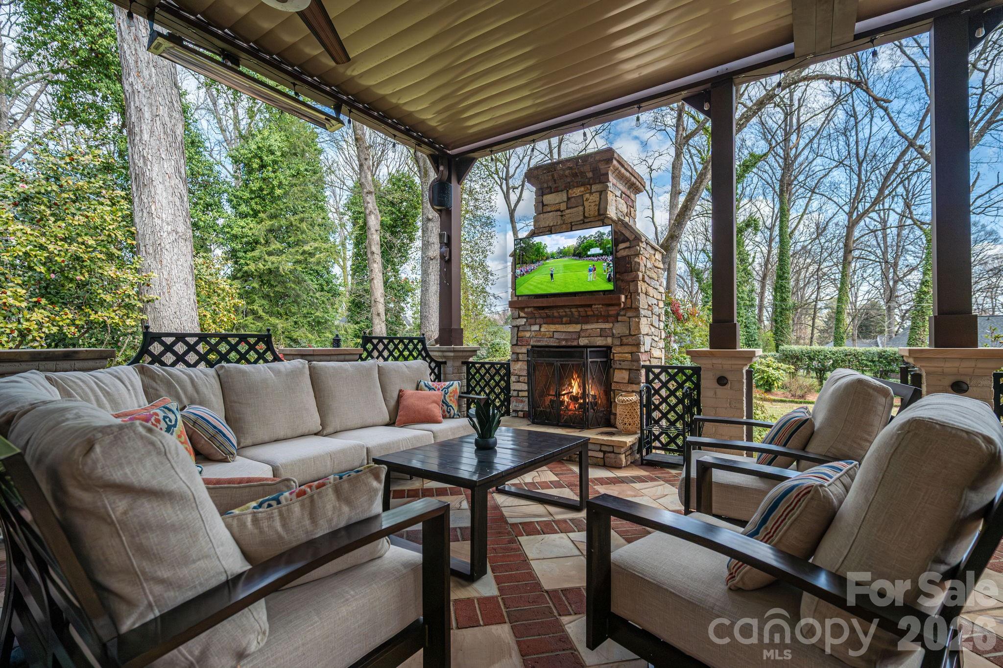 Country Club Estates - Residential