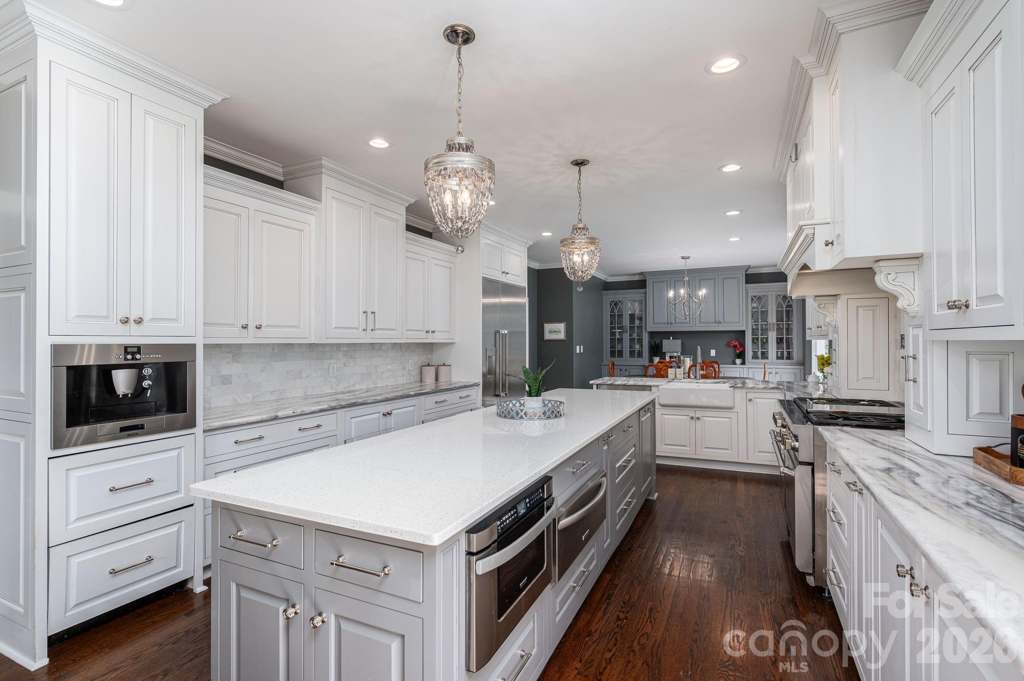 Country Club Estates - Residential