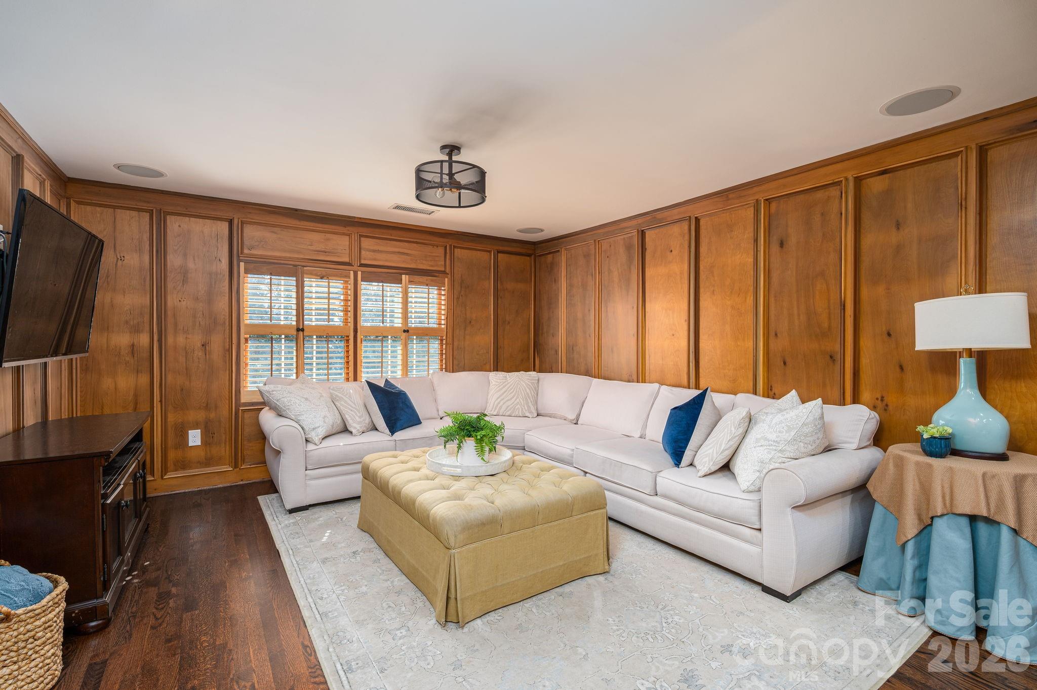 Country Club Estates - Residential