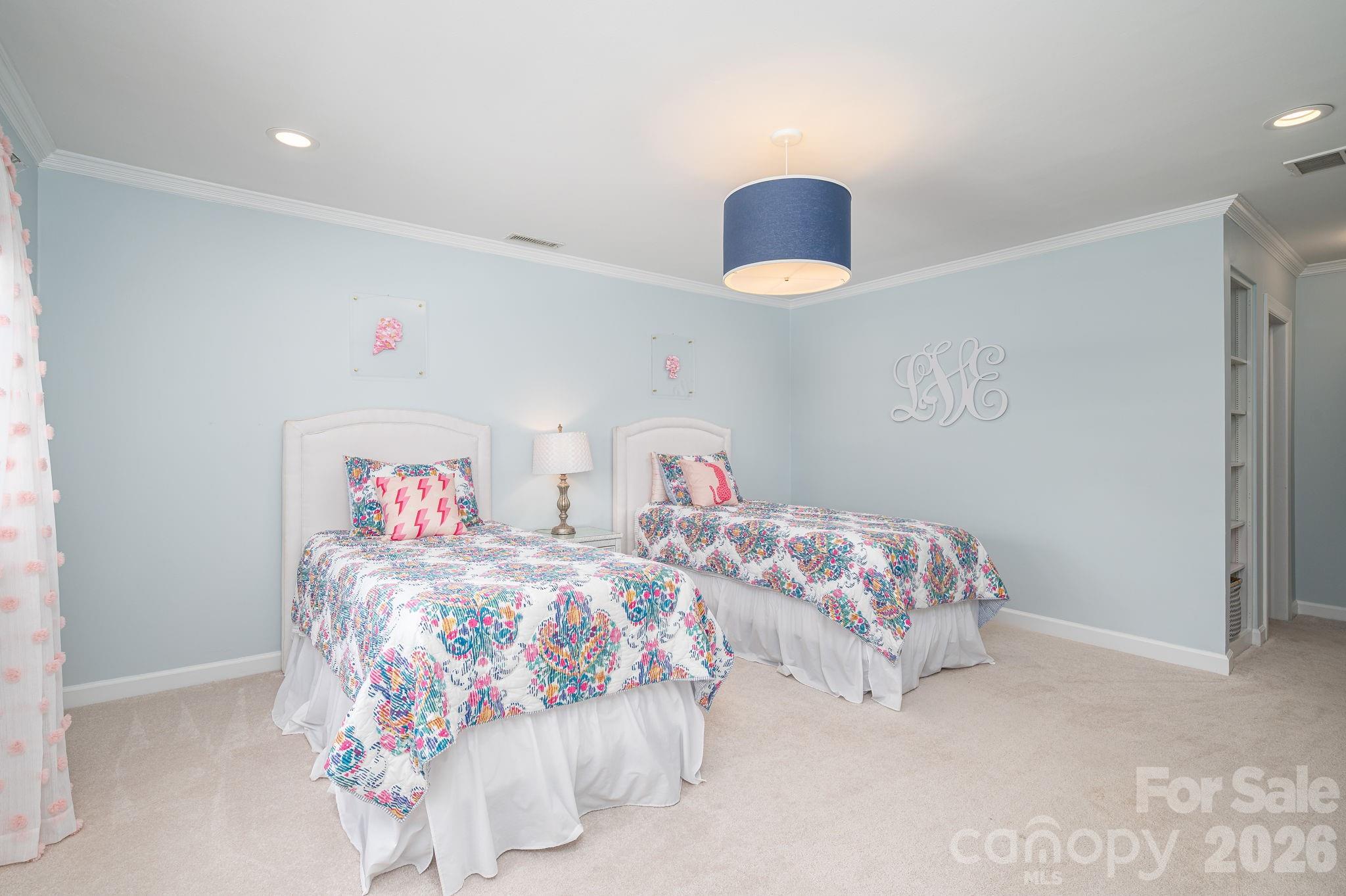 Country Club Estates - Residential