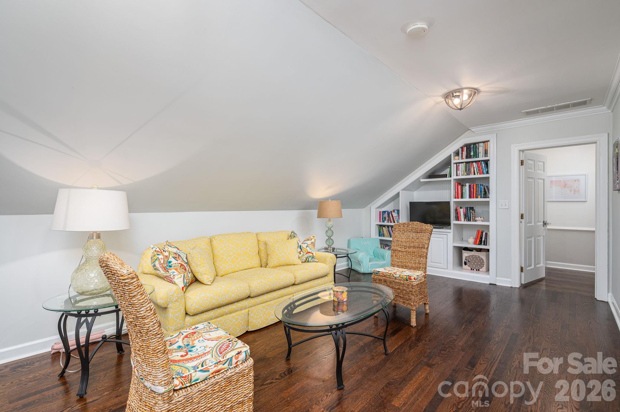 Country Club Estates - Residential