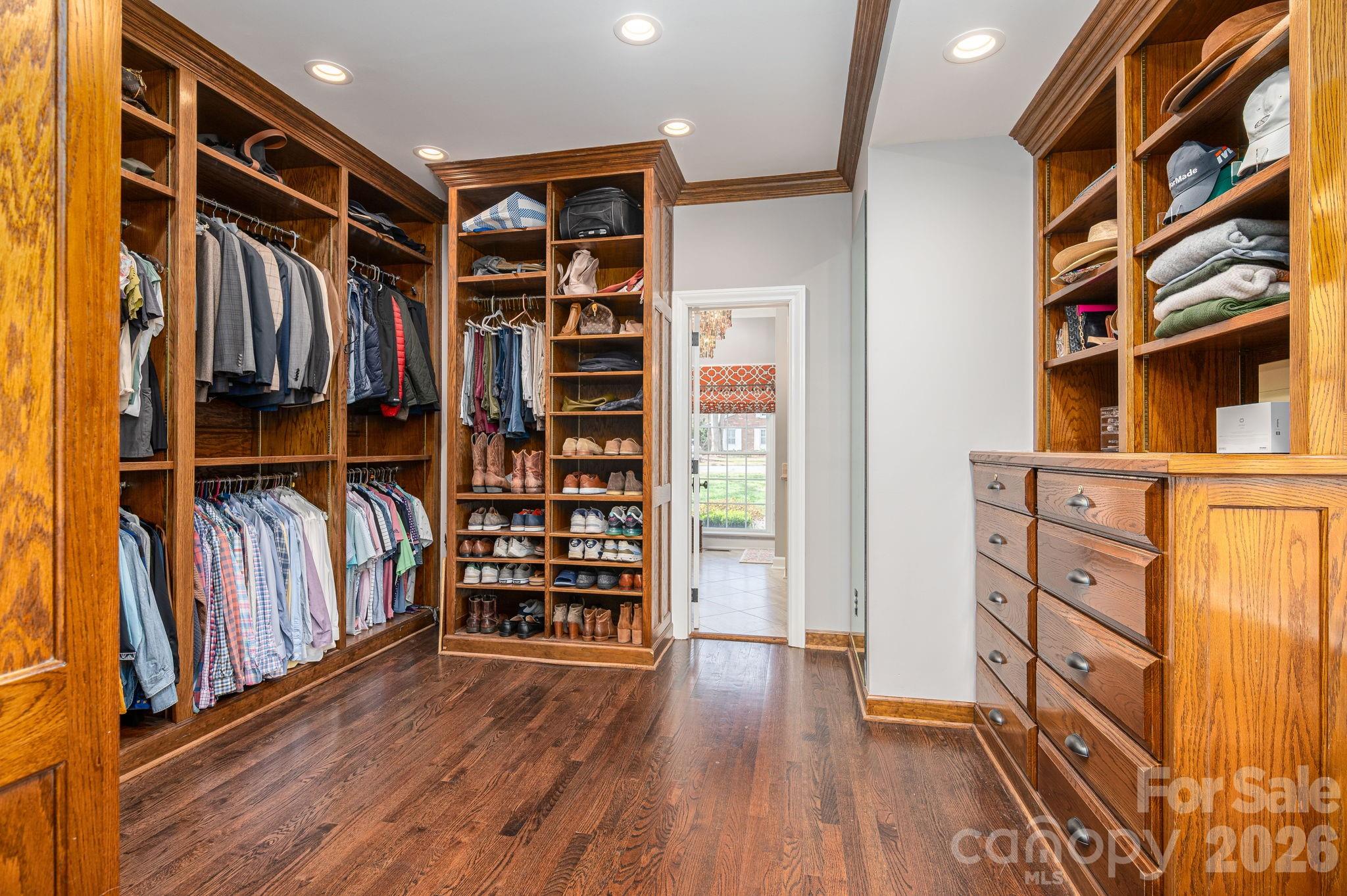 Country Club Estates - Residential