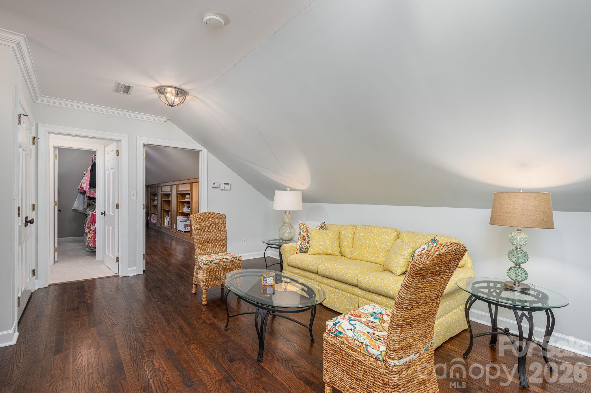 Country Club Estates - Residential