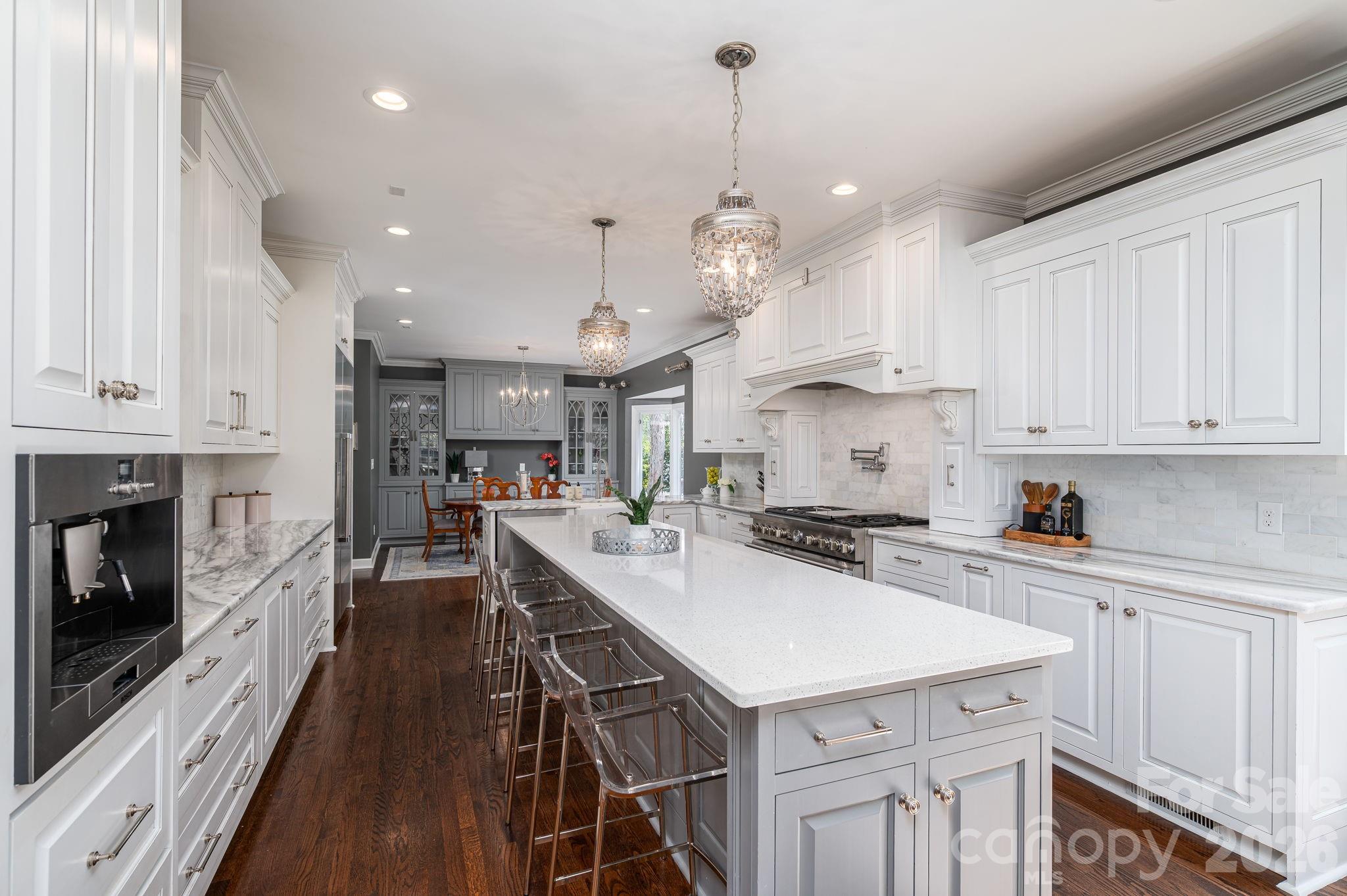 Country Club Estates - Residential