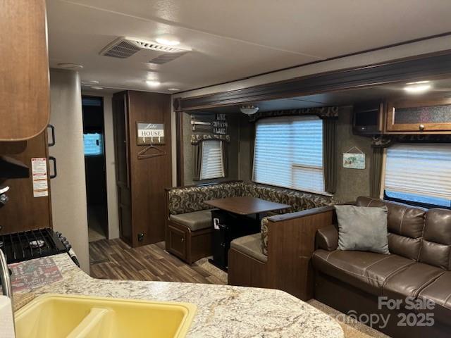 Twin Harbor - Residential