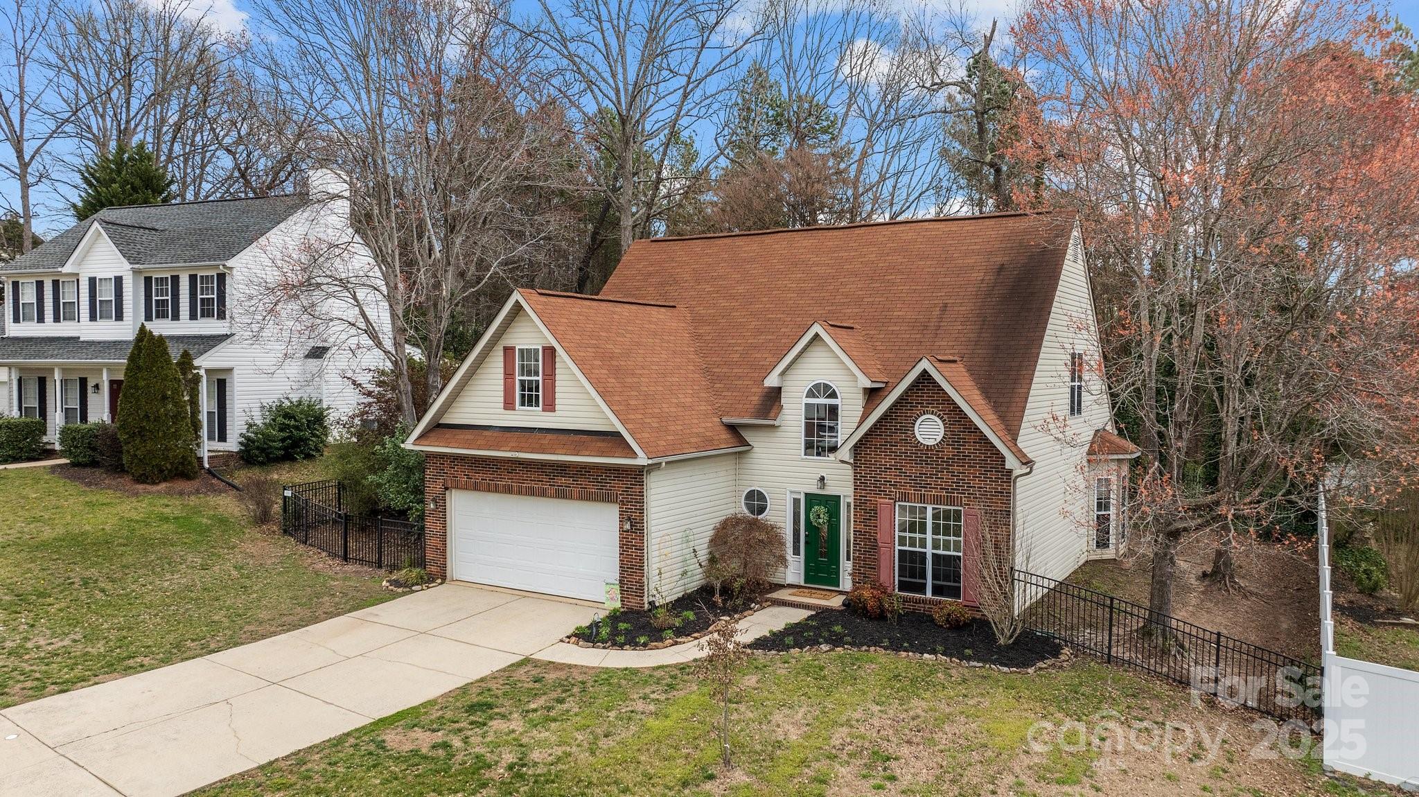 207 Pebble Creek Crossing