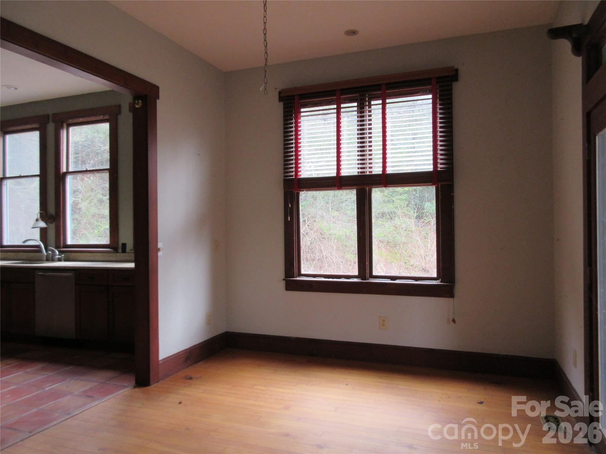 373 Shumont Road