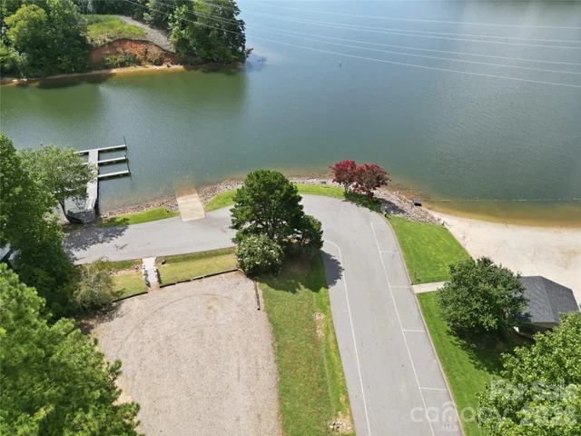 113 Gardner Point Drive, photo 5 of 10