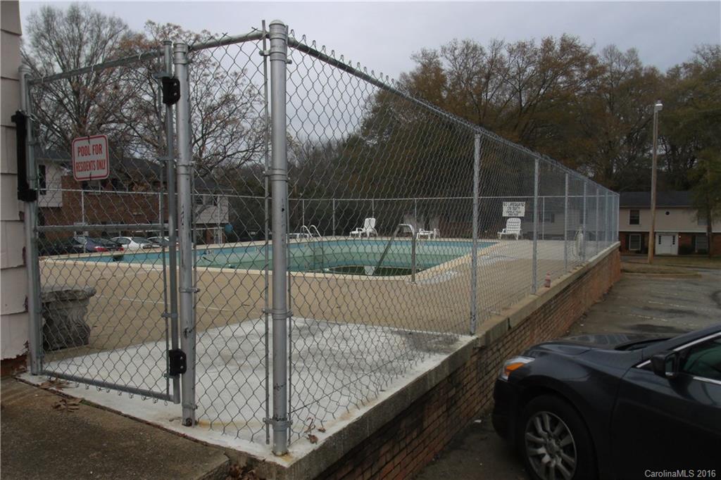 Tall Oaks - Residential