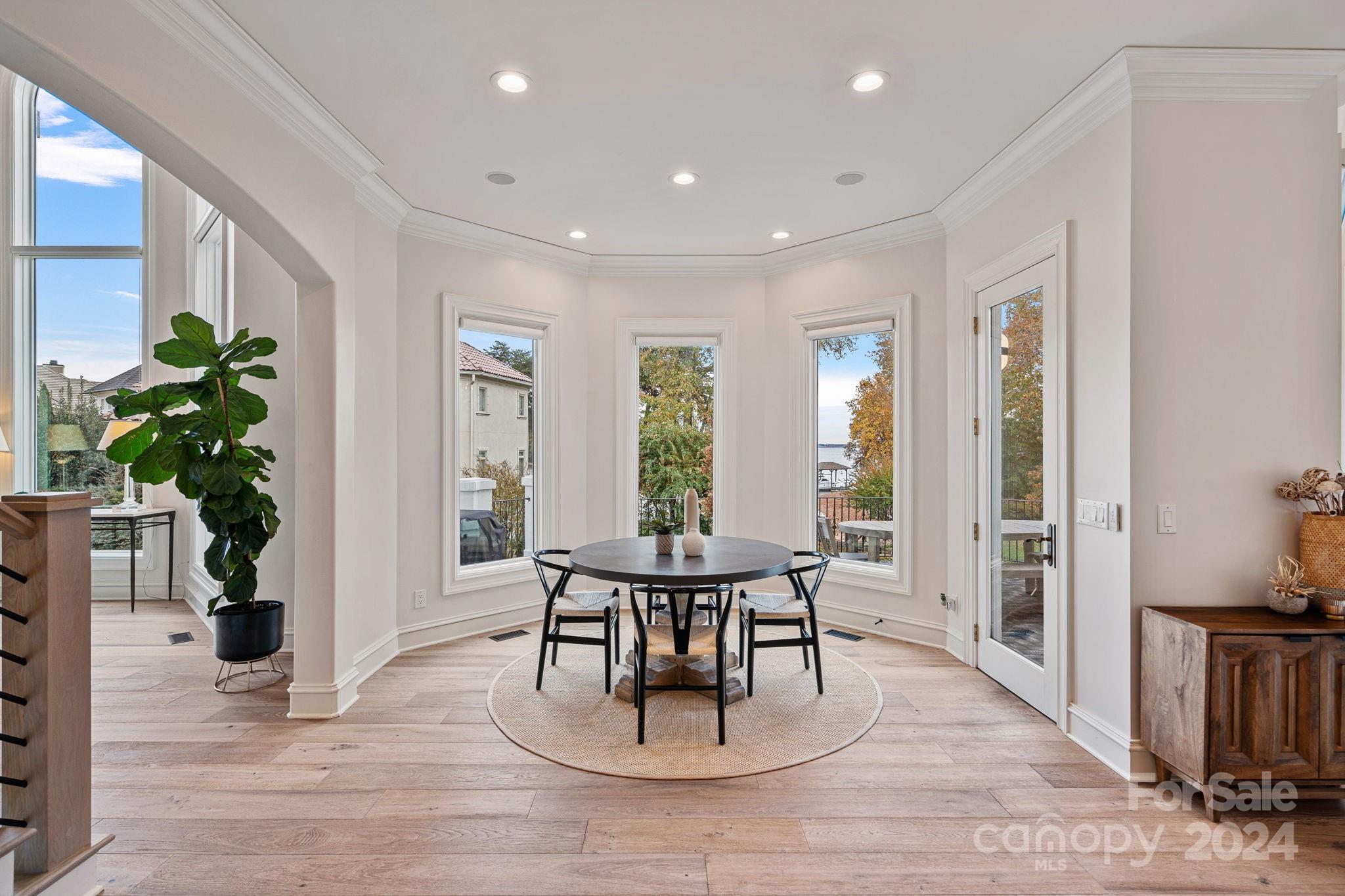 The Peninsula - Residential