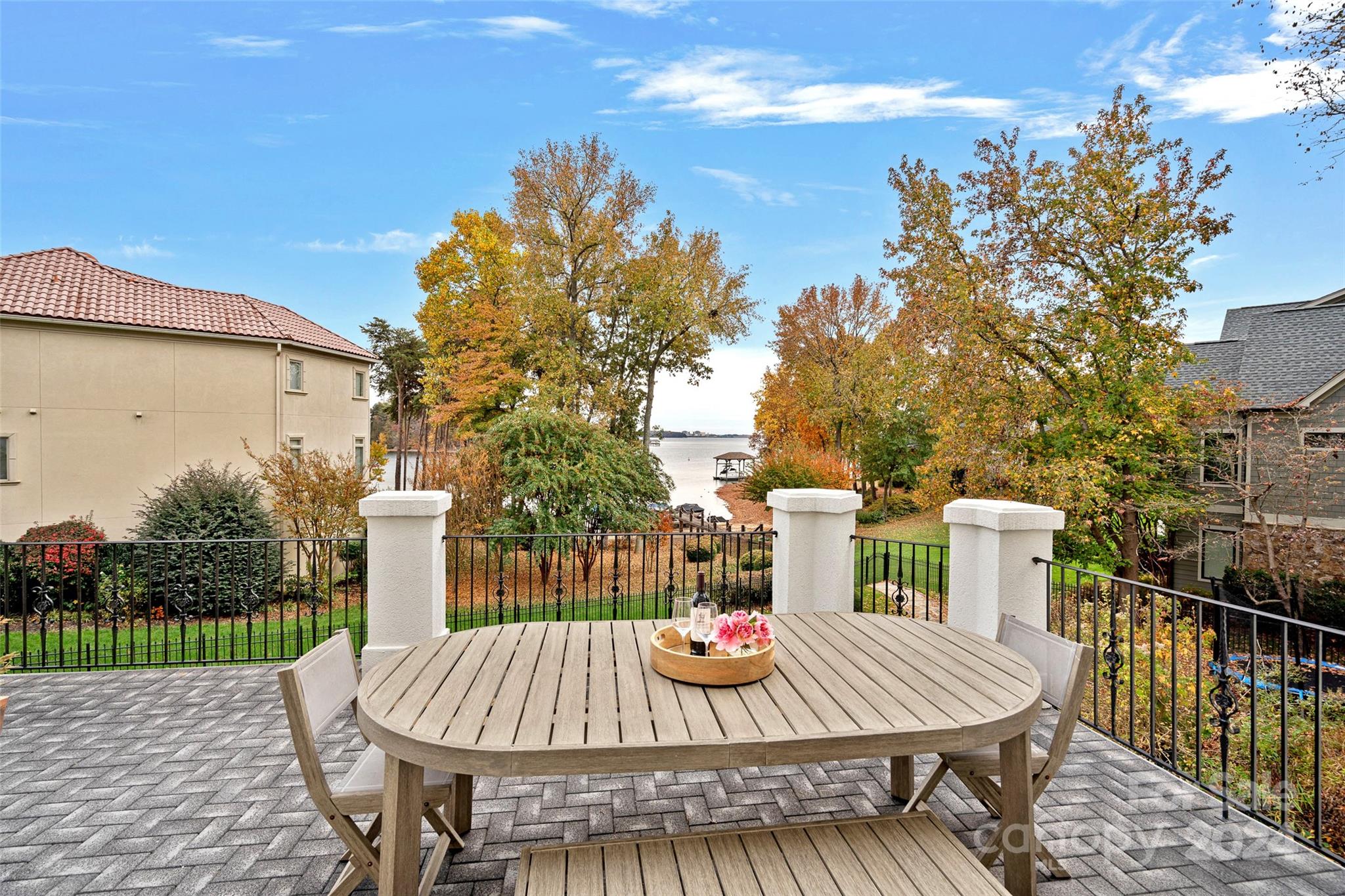 The Peninsula - Residential