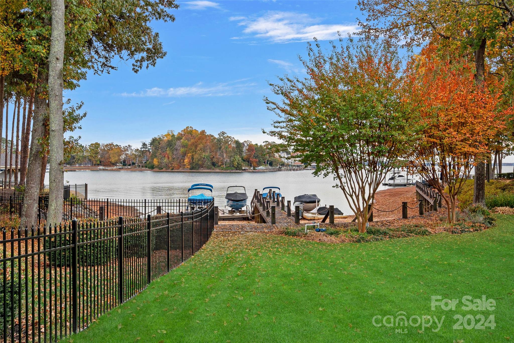 The Peninsula - Residential