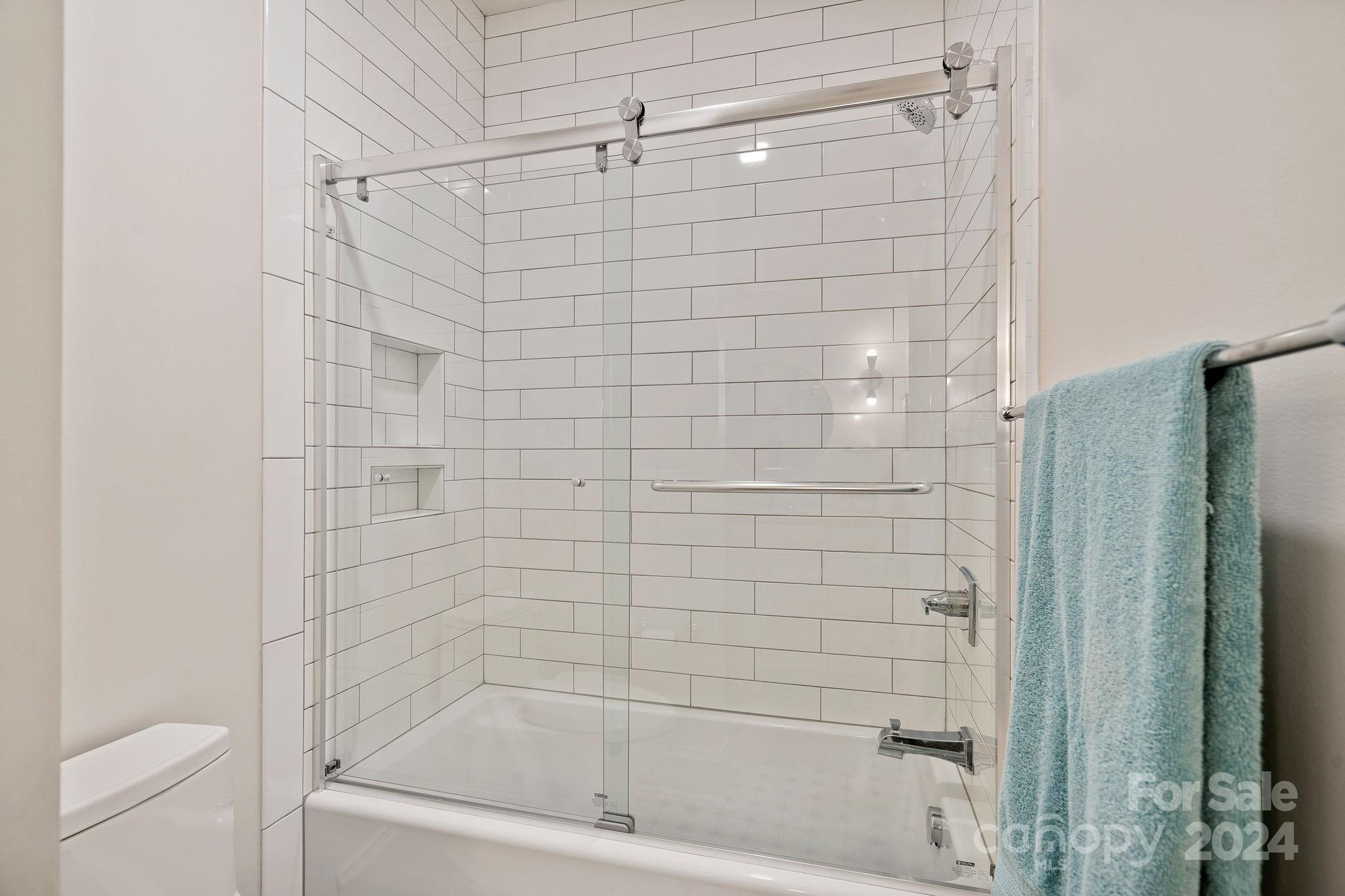 The Peninsula - Residential