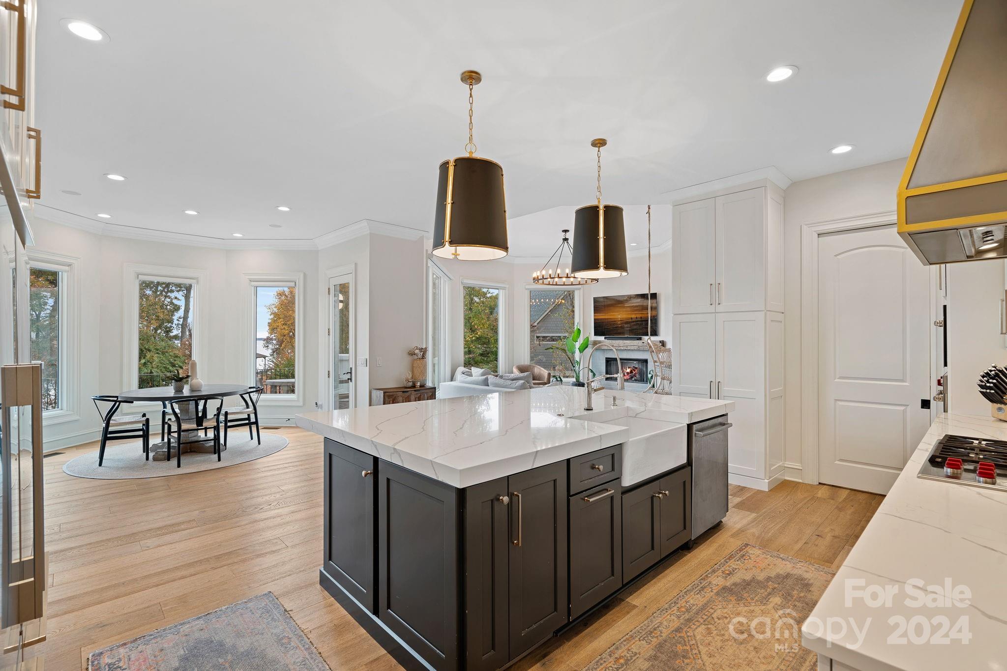 The Peninsula - Residential