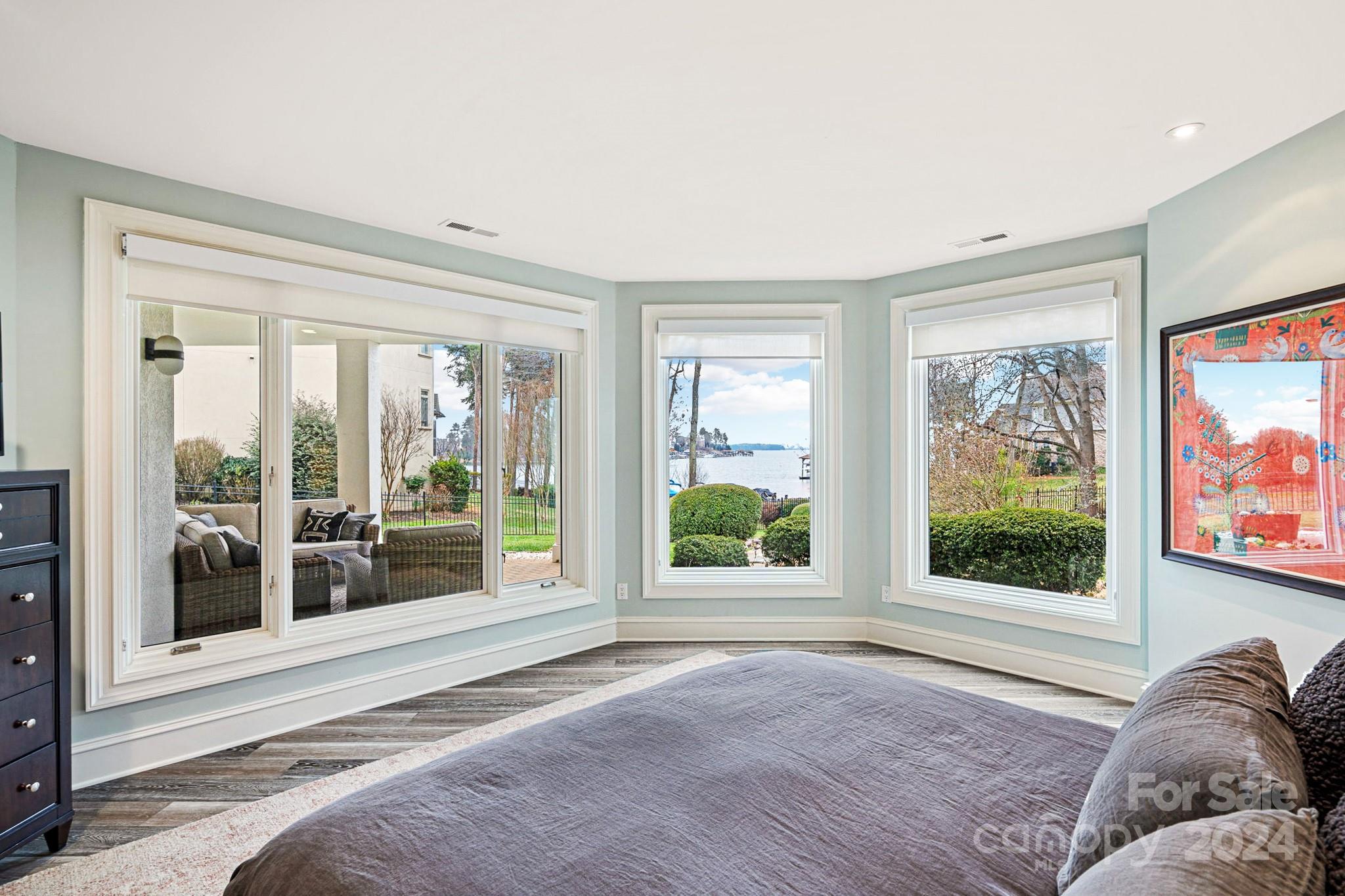 The Peninsula - Residential