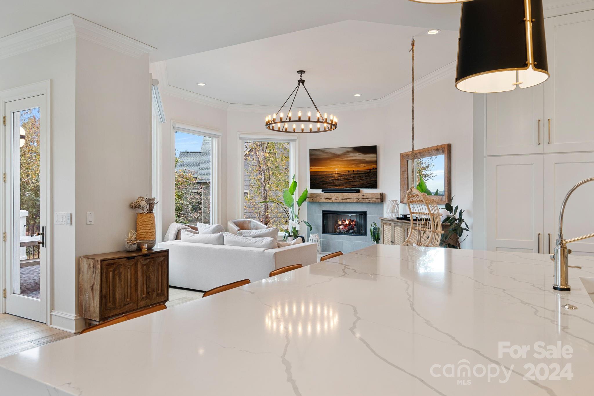 The Peninsula - Residential