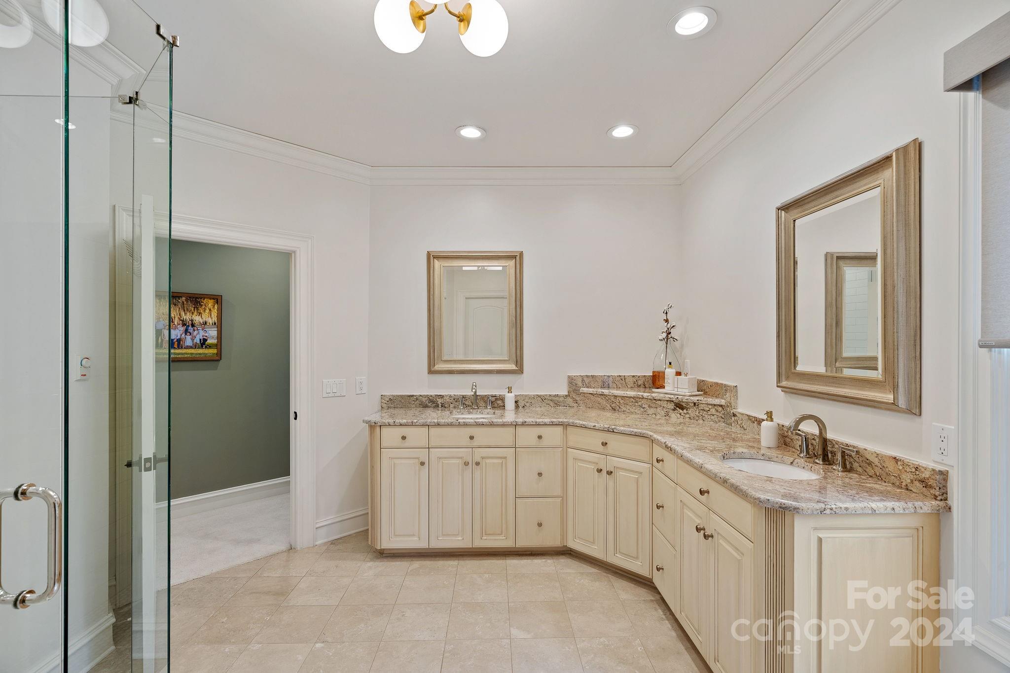 The Peninsula - Residential