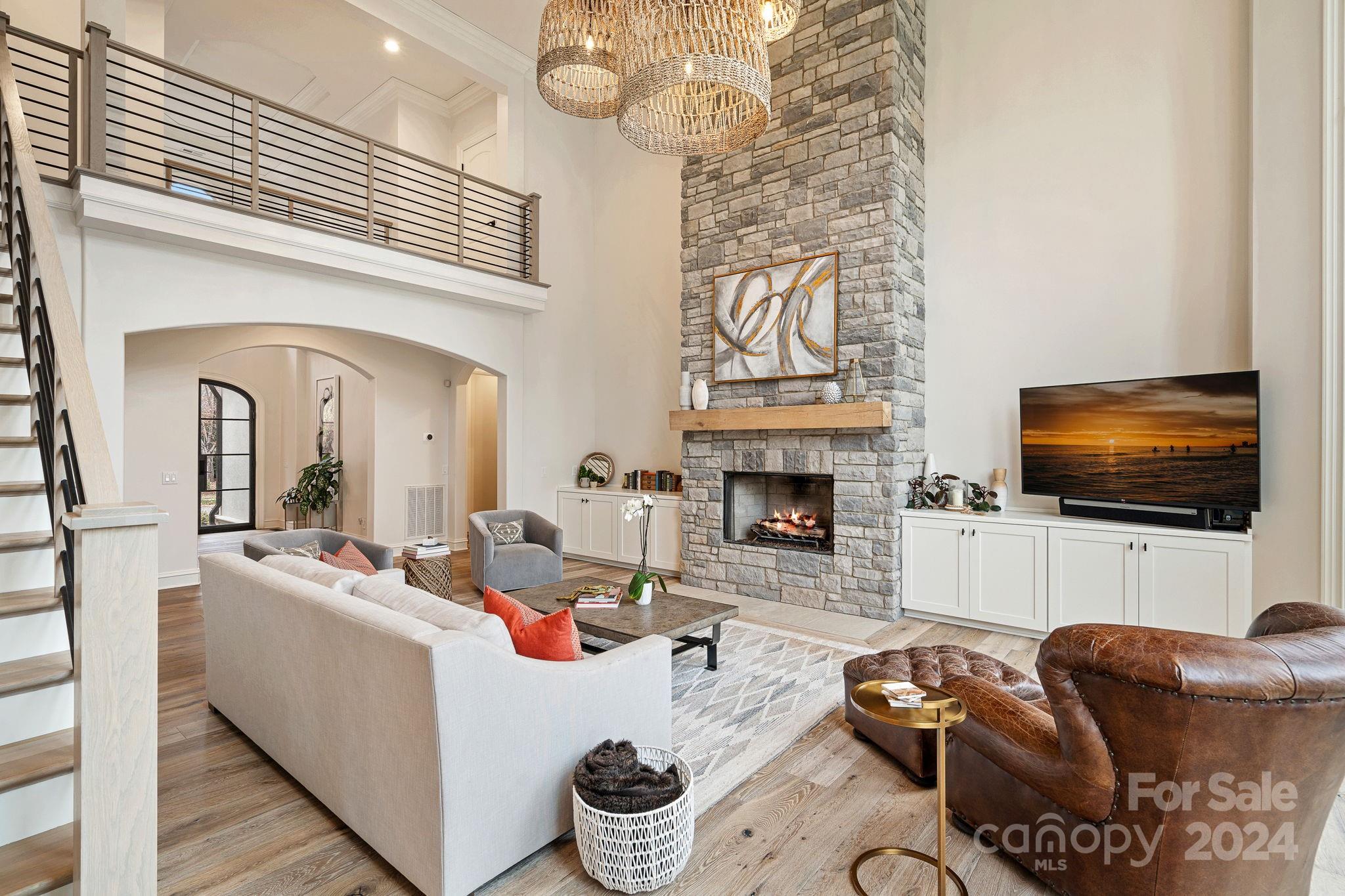 The Peninsula - Residential