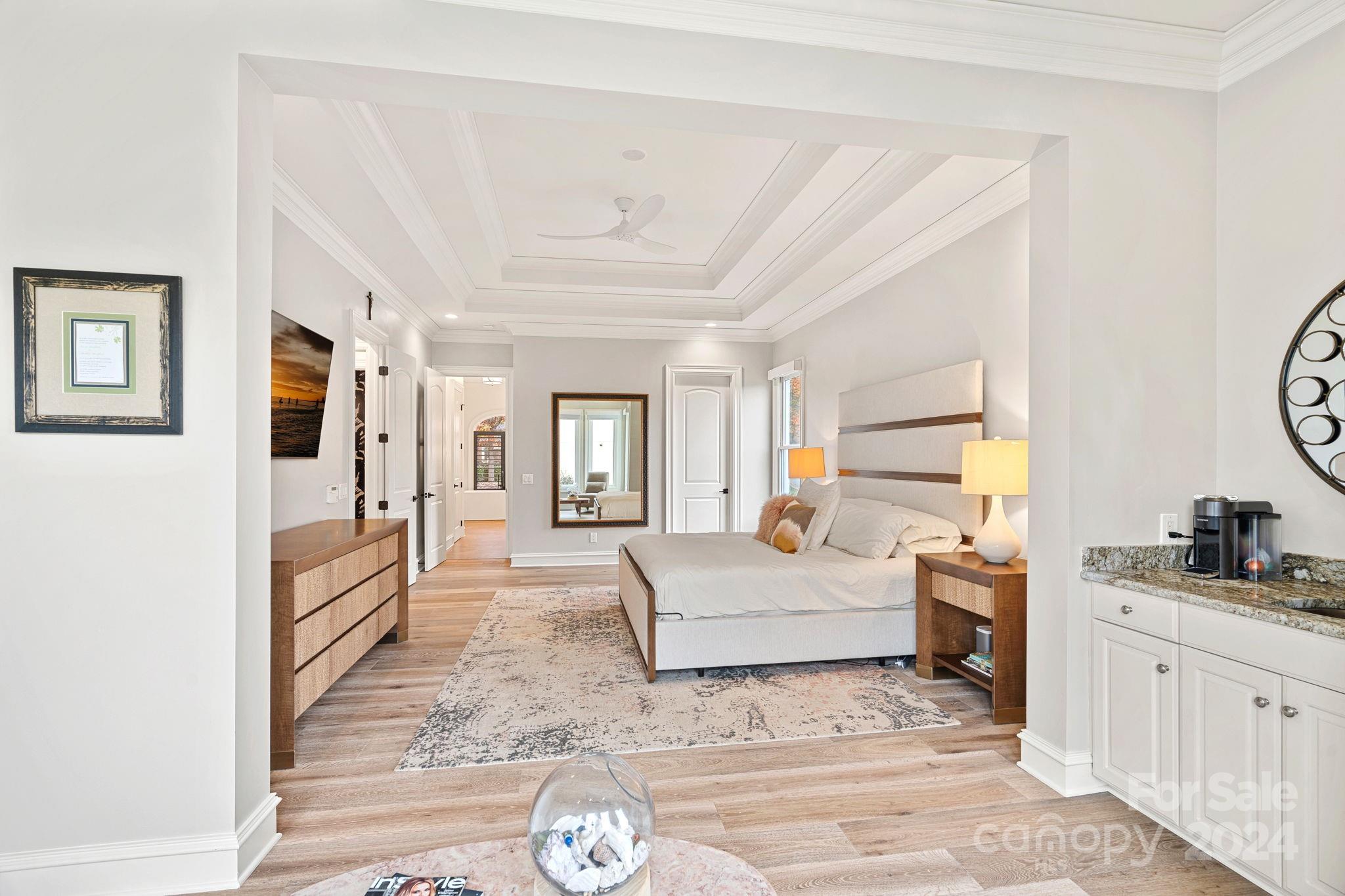 The Peninsula - Residential