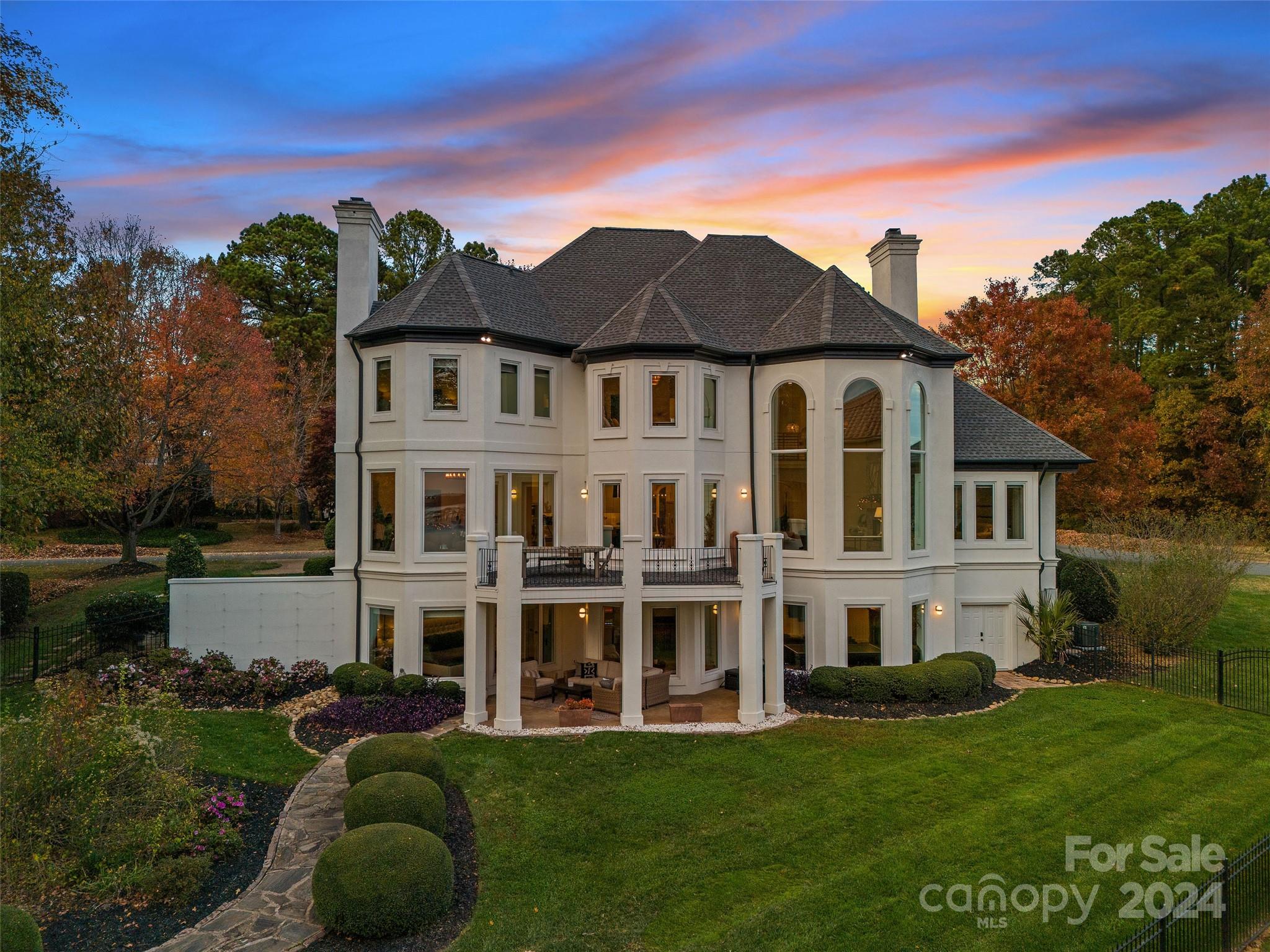 The Peninsula - Residential