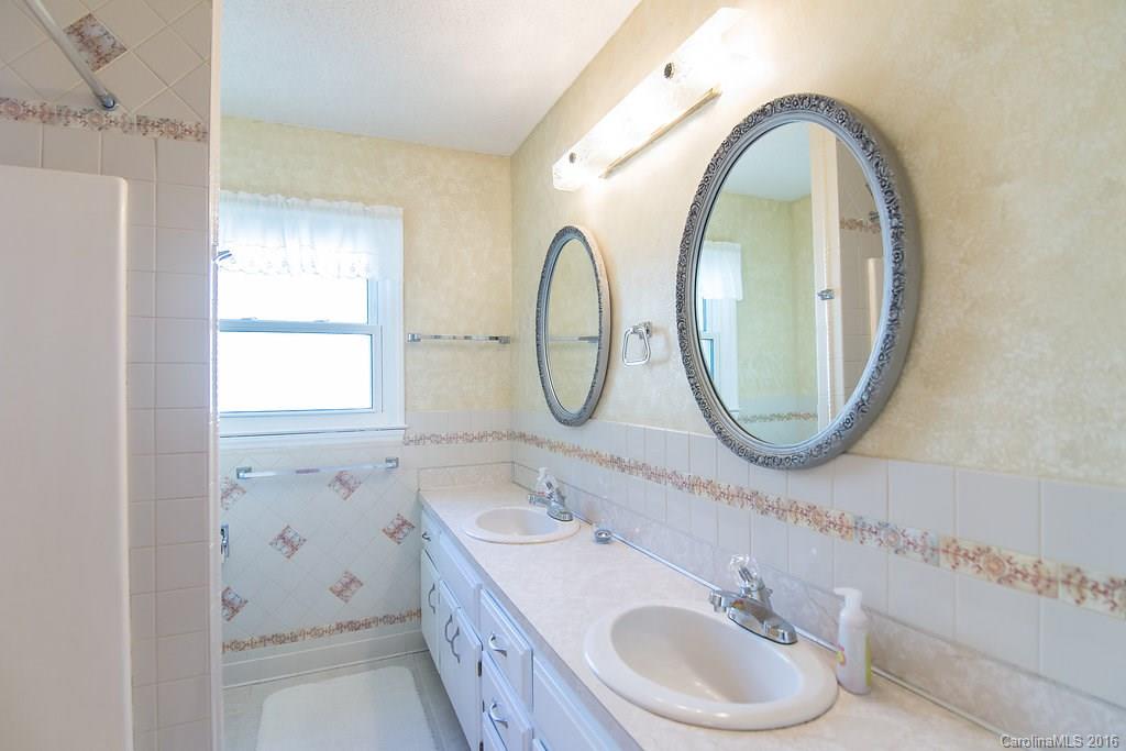 Tega Cay - Residential