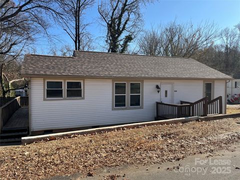 Photo of 4241 Plato Circle, Charlotte, NC 28208 (MLS # 4332339)