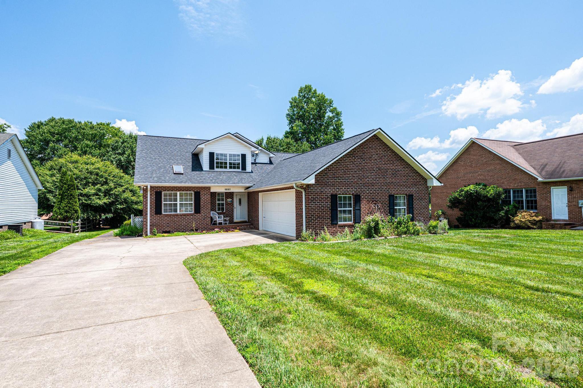 1857 Hidden Pointe Drive